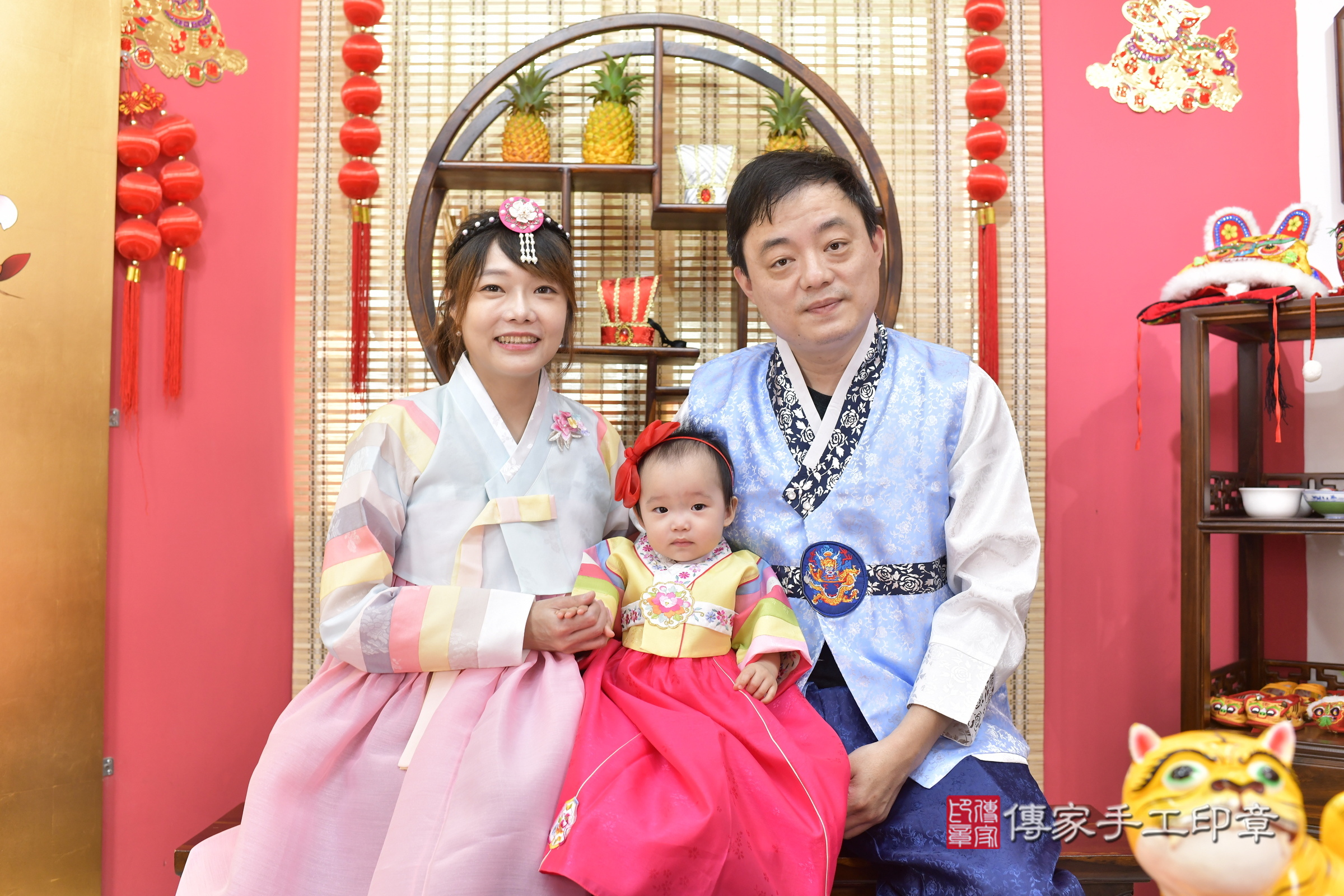 孜孜寶寶抓周，成人與小孩古裝禮服照。地點：傳家「新竹店」古禮會場，照片4