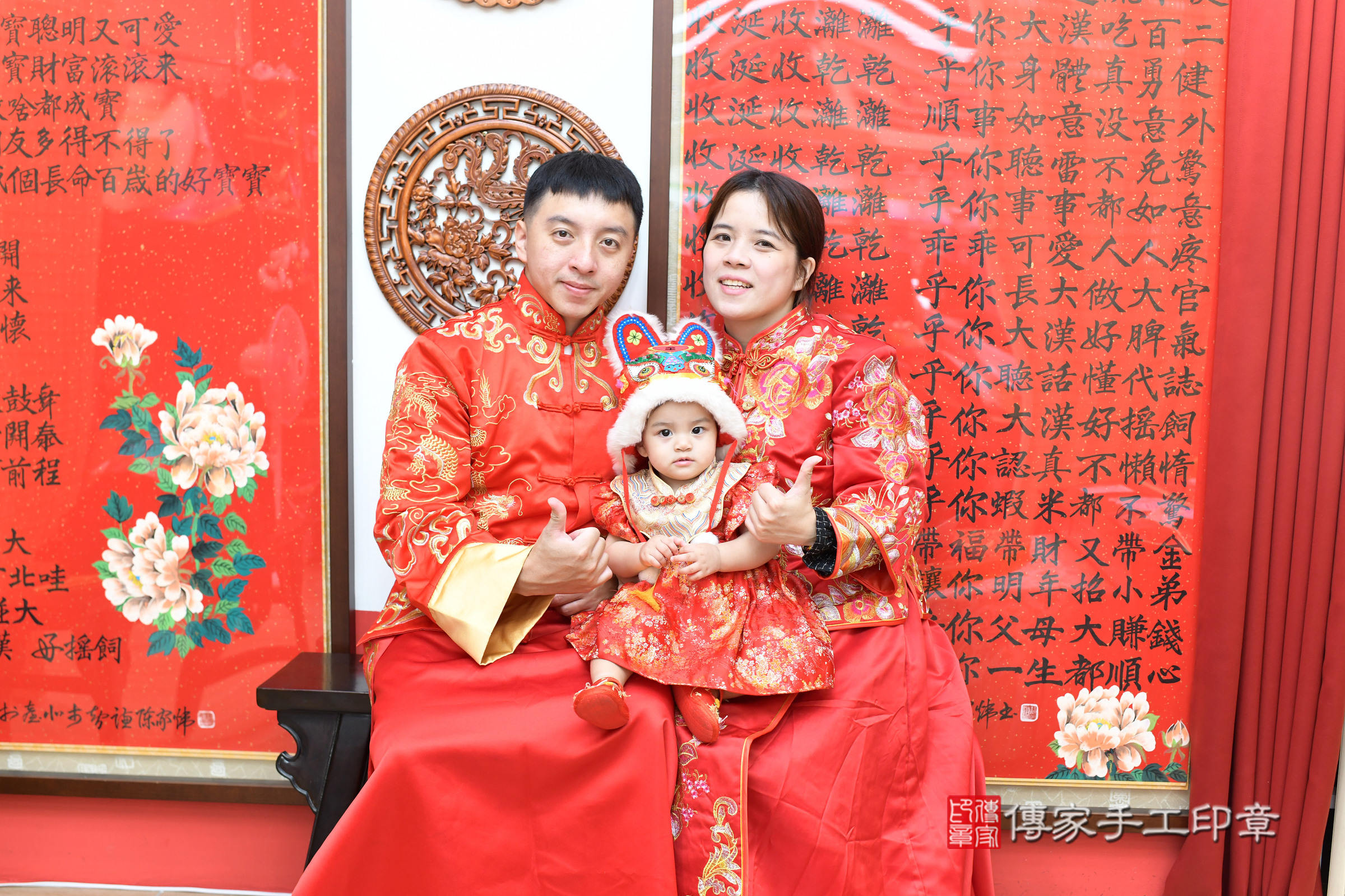 希希寶寶抓周，成人與小孩古裝禮服照。地點：傳家「台北店」古禮會場，照片2