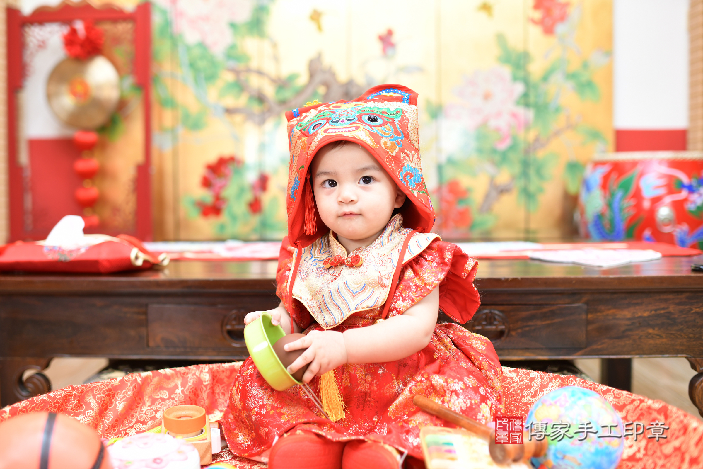 希希寶寶抓周，小孩古裝禮服照。地點：傳家「台北店」古禮會場，照片2