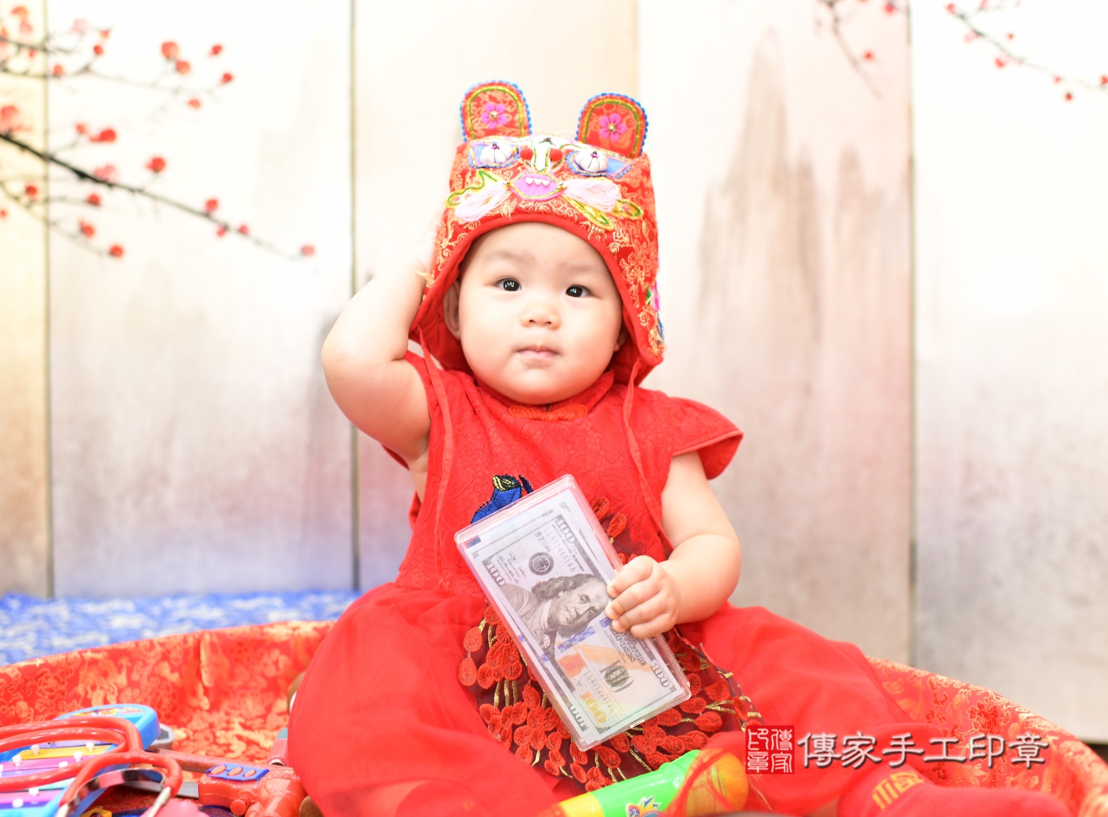 瑄瑄寶寶抓周，小孩古裝禮服照。地點：傳家「新北店」古禮會場，照片4