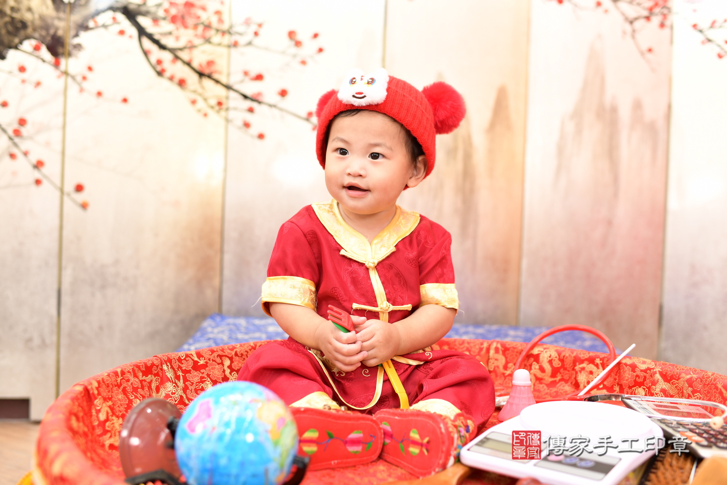 誠誠寶寶抓周，小孩古裝禮服照。地點：傳家「新北店」古禮會場，照片2