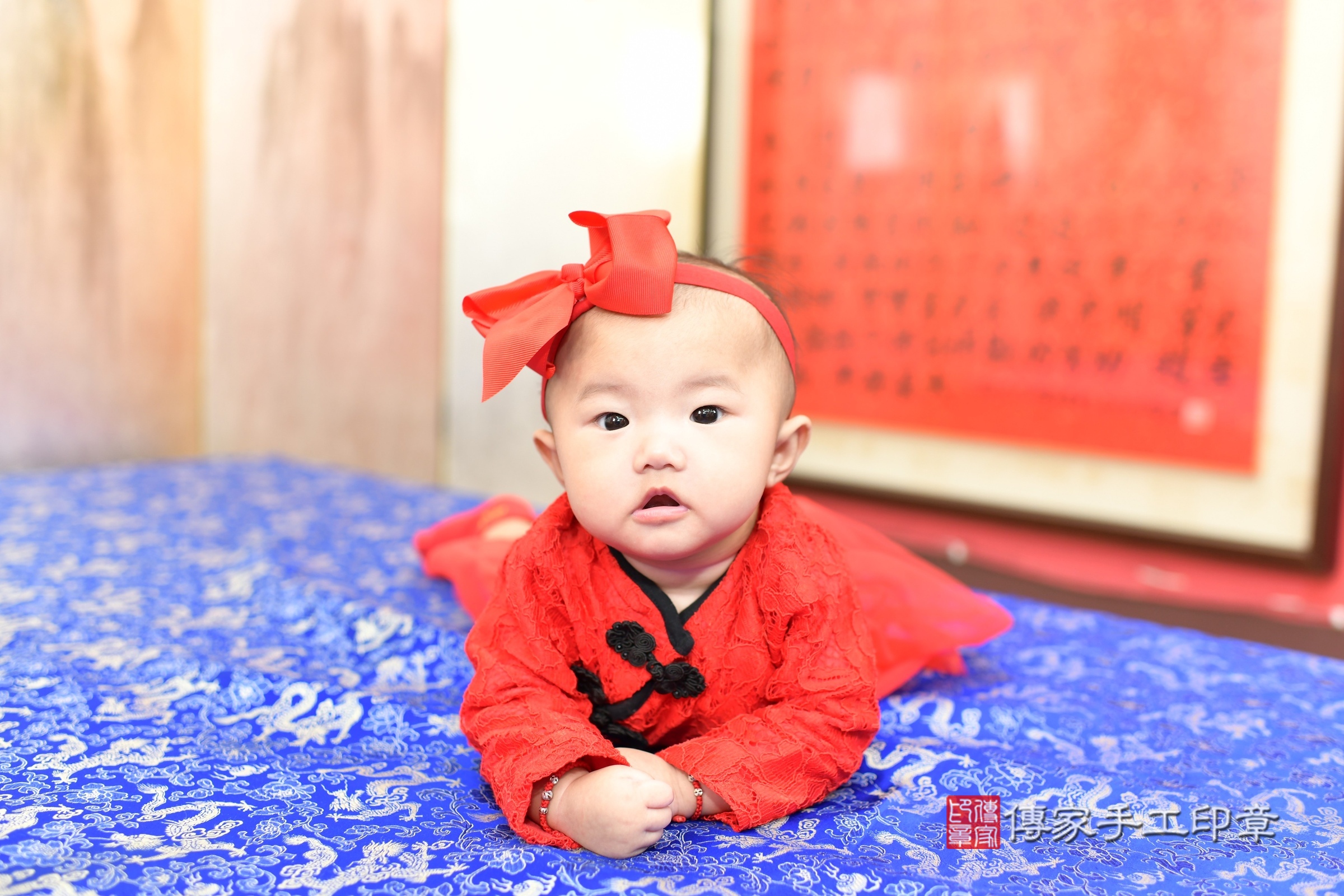 瑩瑩寶寶收涎，小孩古裝禮服照。地點：傳家「新北店」古禮會場，照片2