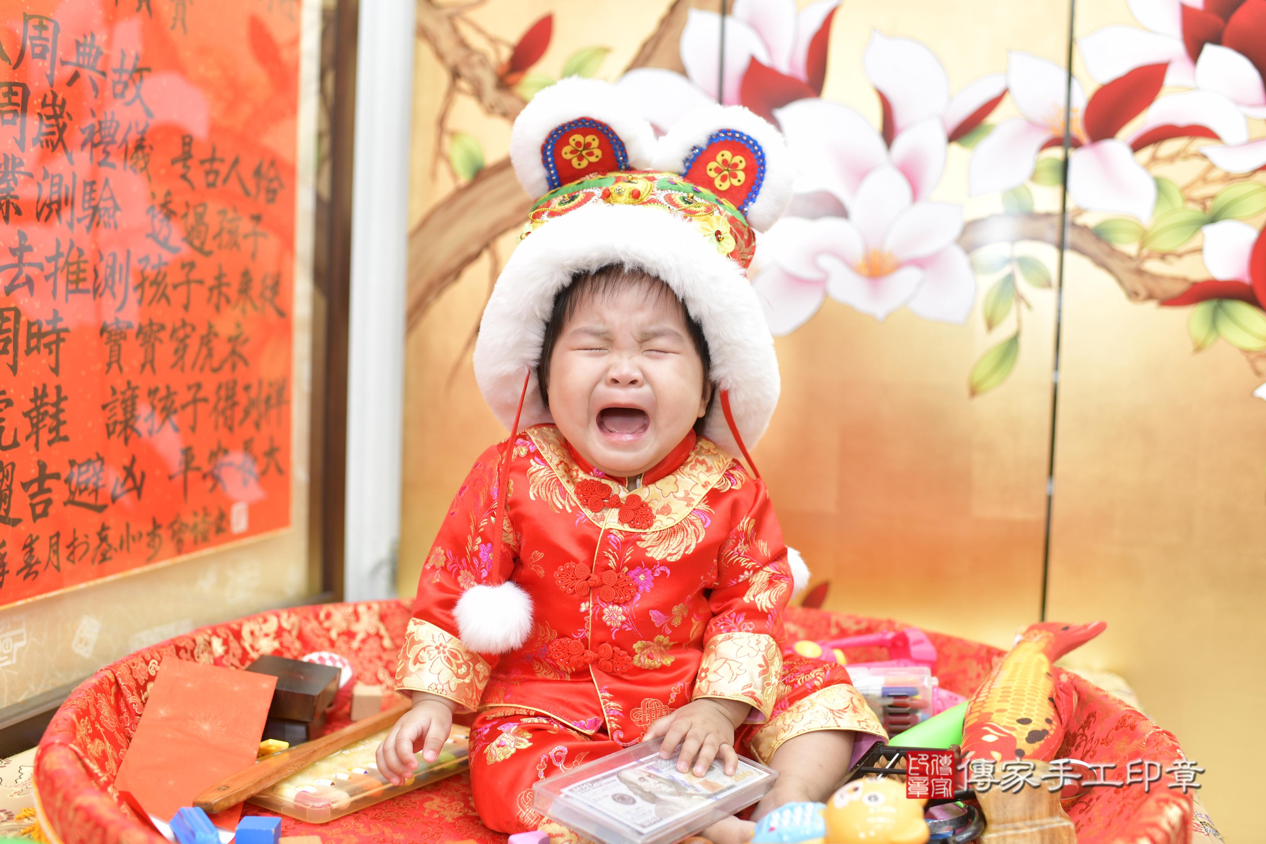 浩浩寶貝抓周，小孩古裝禮服照。地點：傳家「新竹店」古禮會場