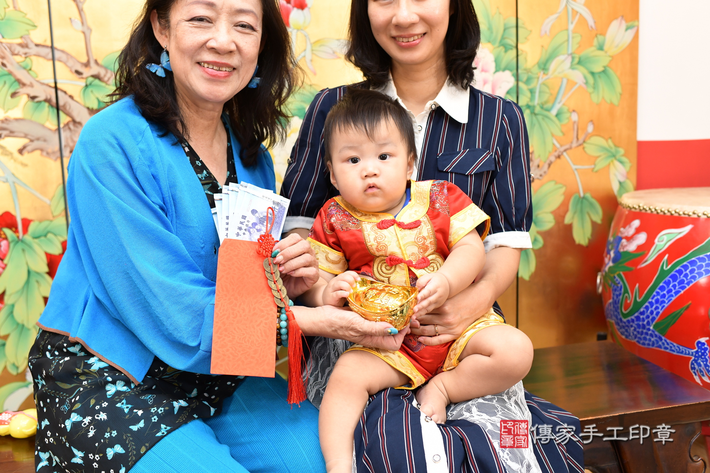 小翼寶寶剃頭，小孩古裝禮服照。地點：傳家「台北店」古禮會場，照片4