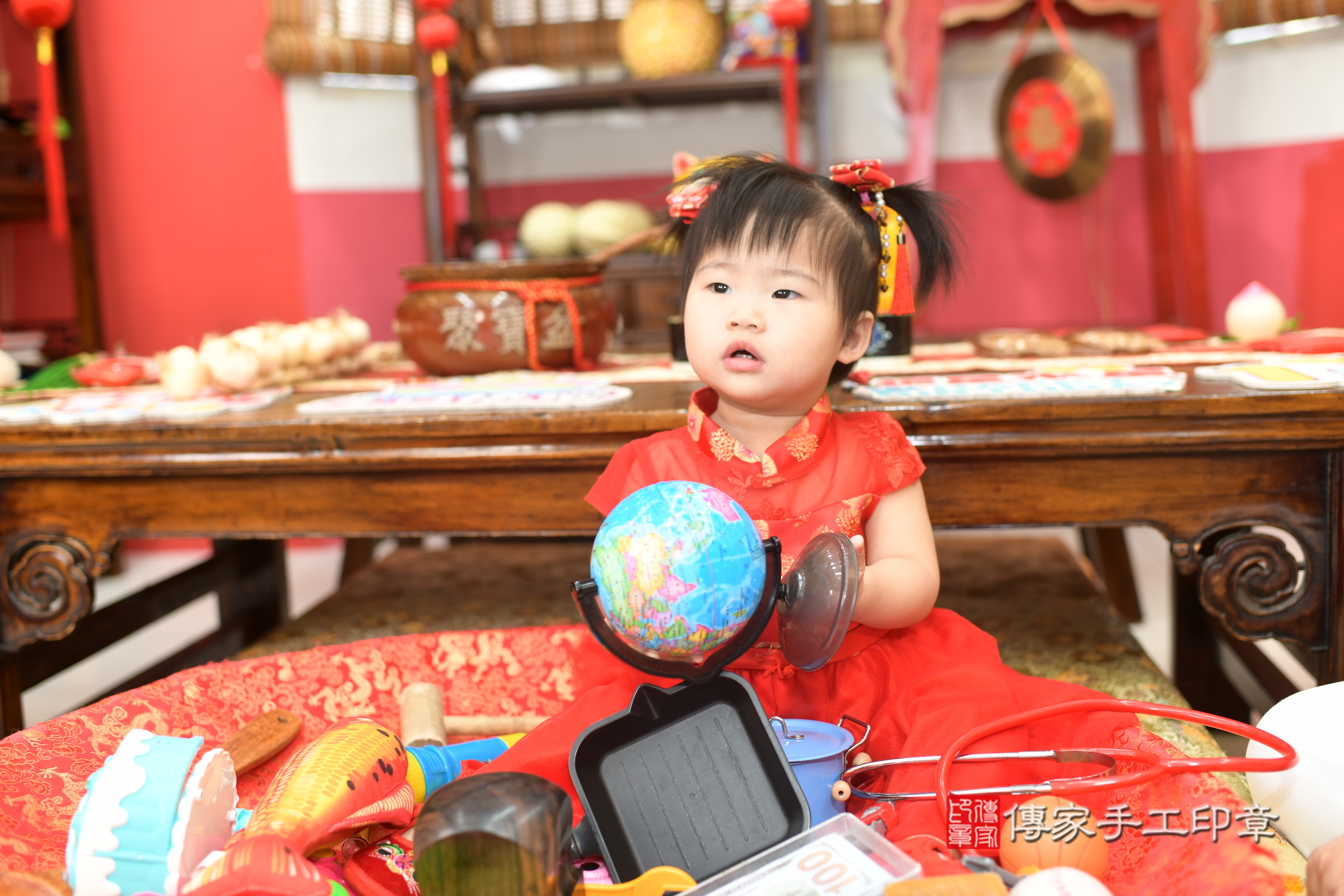 甄甄寶寶抓周，小孩古裝禮服照。地點：傳家「高雄店」古禮會場，照片3