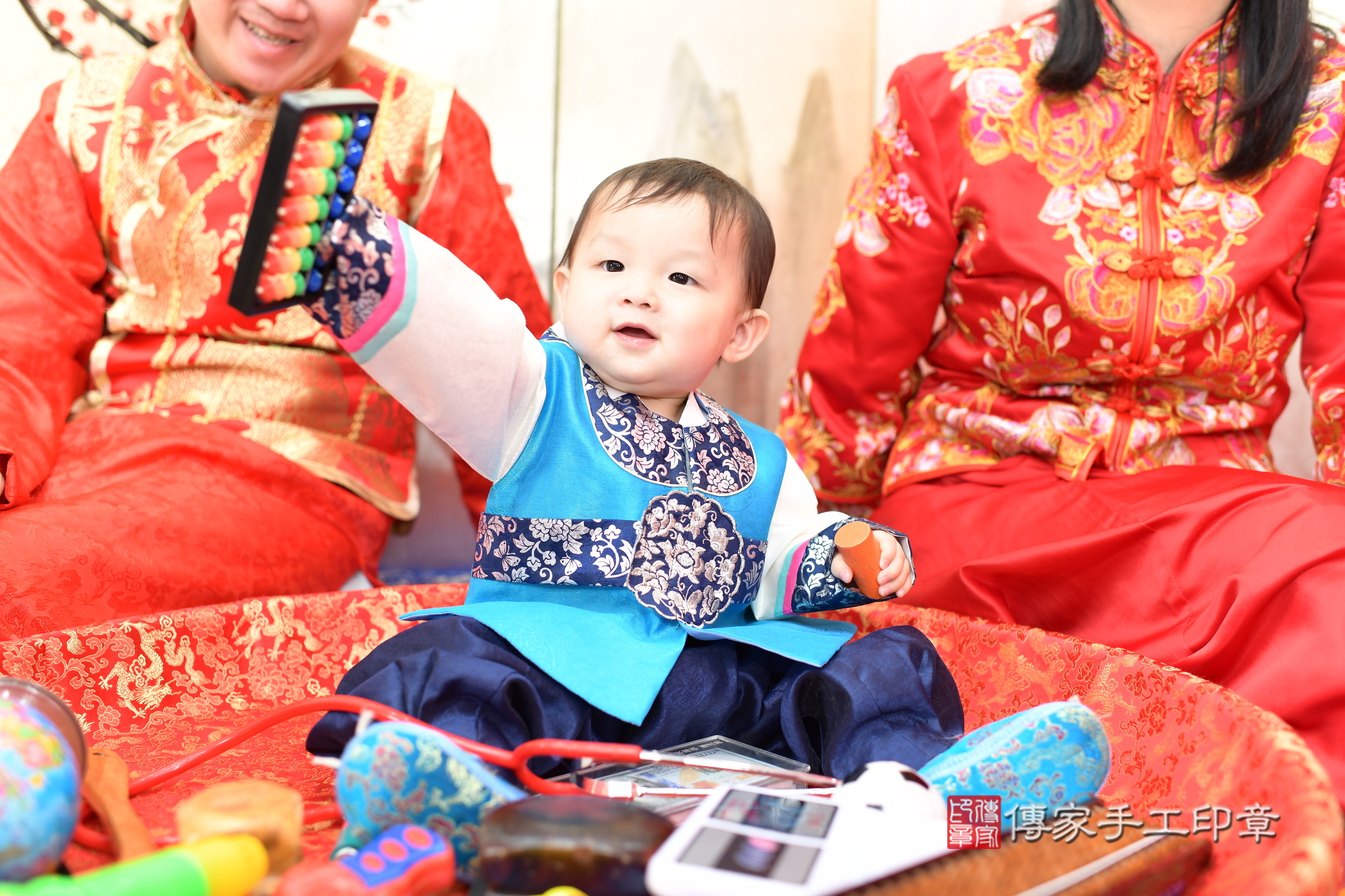 小允寶寶抓周，小孩古裝禮服照。地點：傳家「新北店」古禮會場，照片4