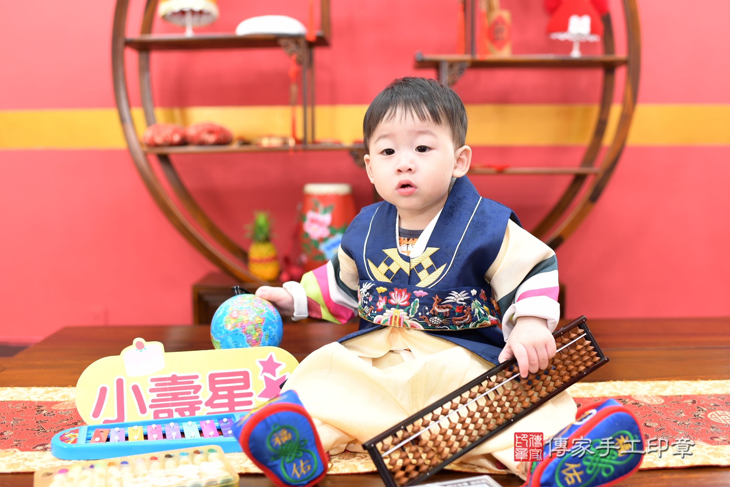 皓皓寶寶抓周，小孩古裝禮服照。地點：傳家「新北店」古禮會場，照片1