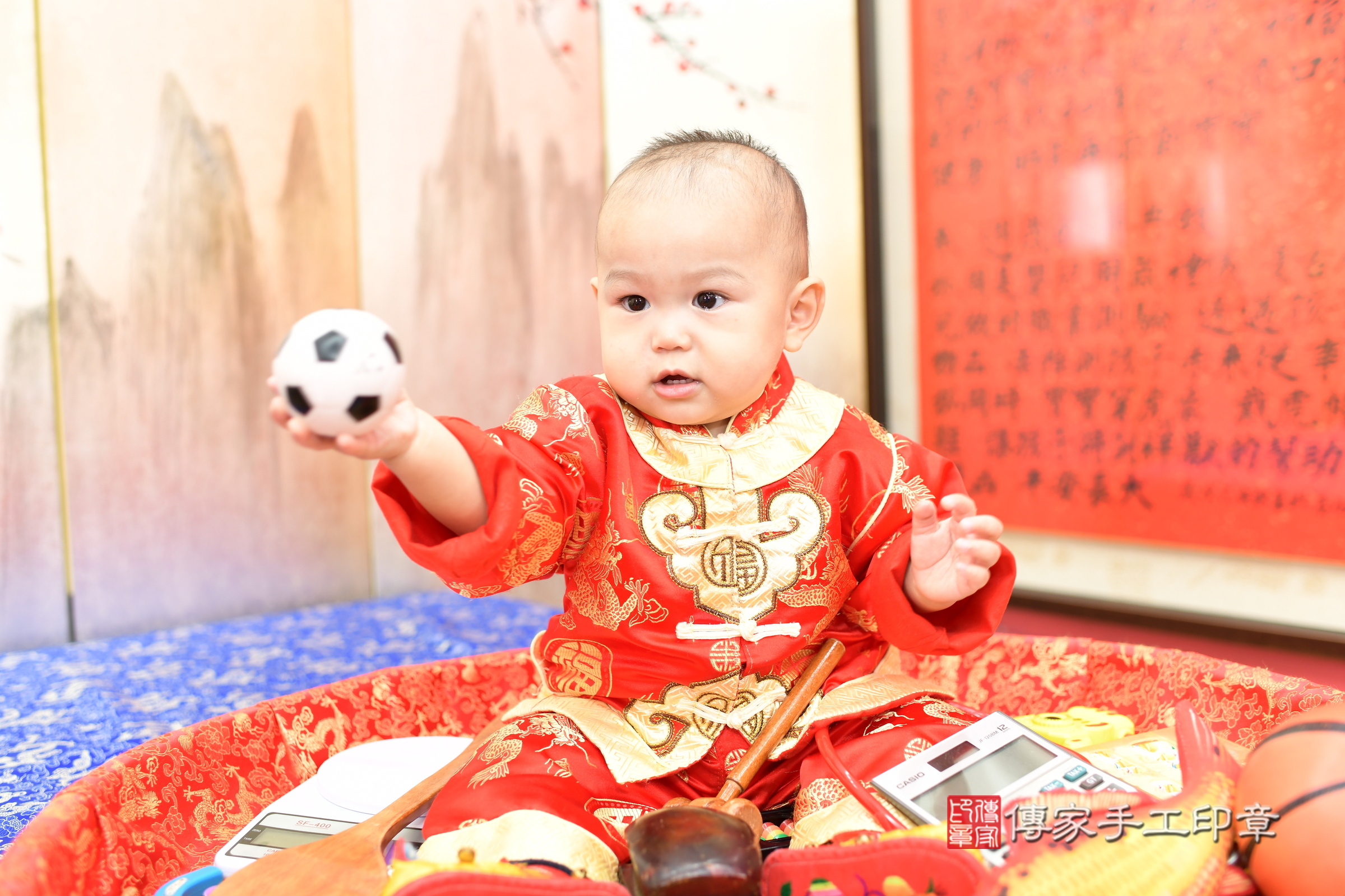 小然寶寶抓周，小孩古裝禮服照。地點：傳家「新北店」古禮會場，照片4