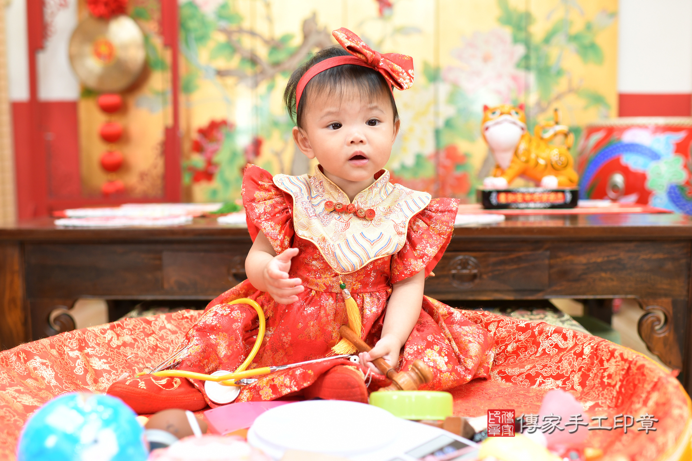 宣宣寶寶抓周，小孩古裝禮服照。地點：傳家「台北店」古禮會場，照片1