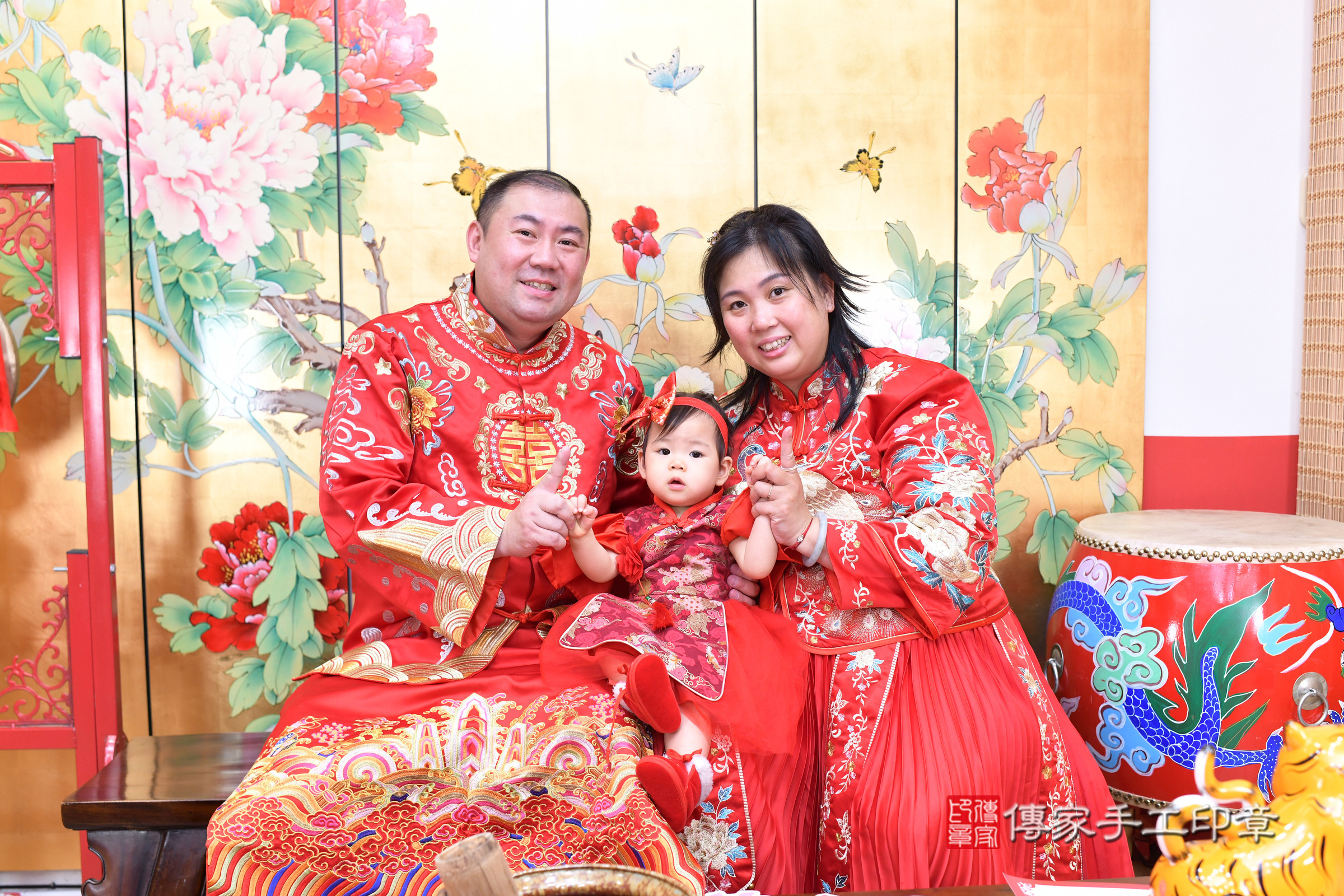昕昕寶寶抓周，成人與小孩古裝禮服照。地點：傳家「台北店」古禮會場，照片2