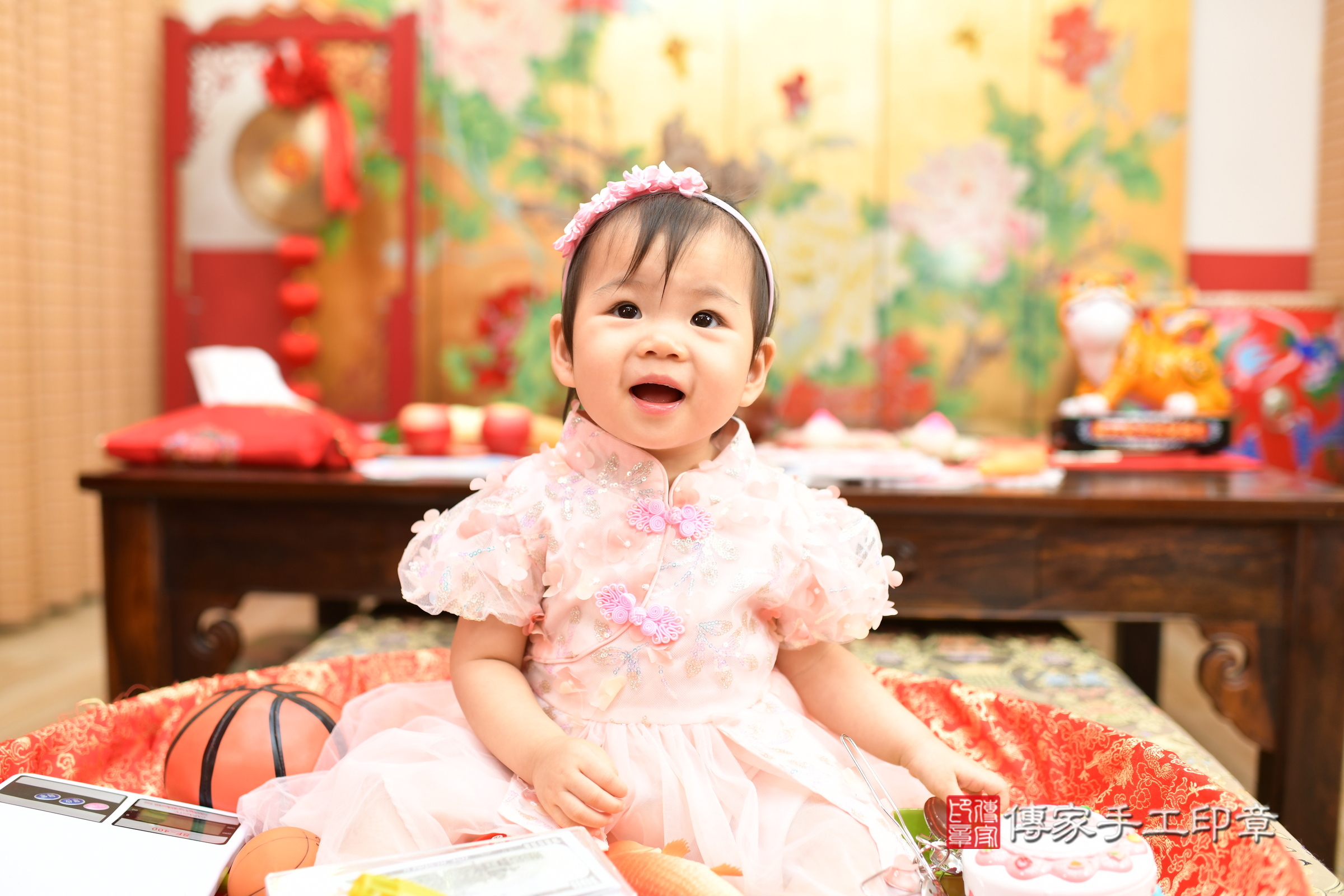 昕昕寶寶抓周，小孩古裝禮服照。地點：傳家「台北店」古禮會場，照片2