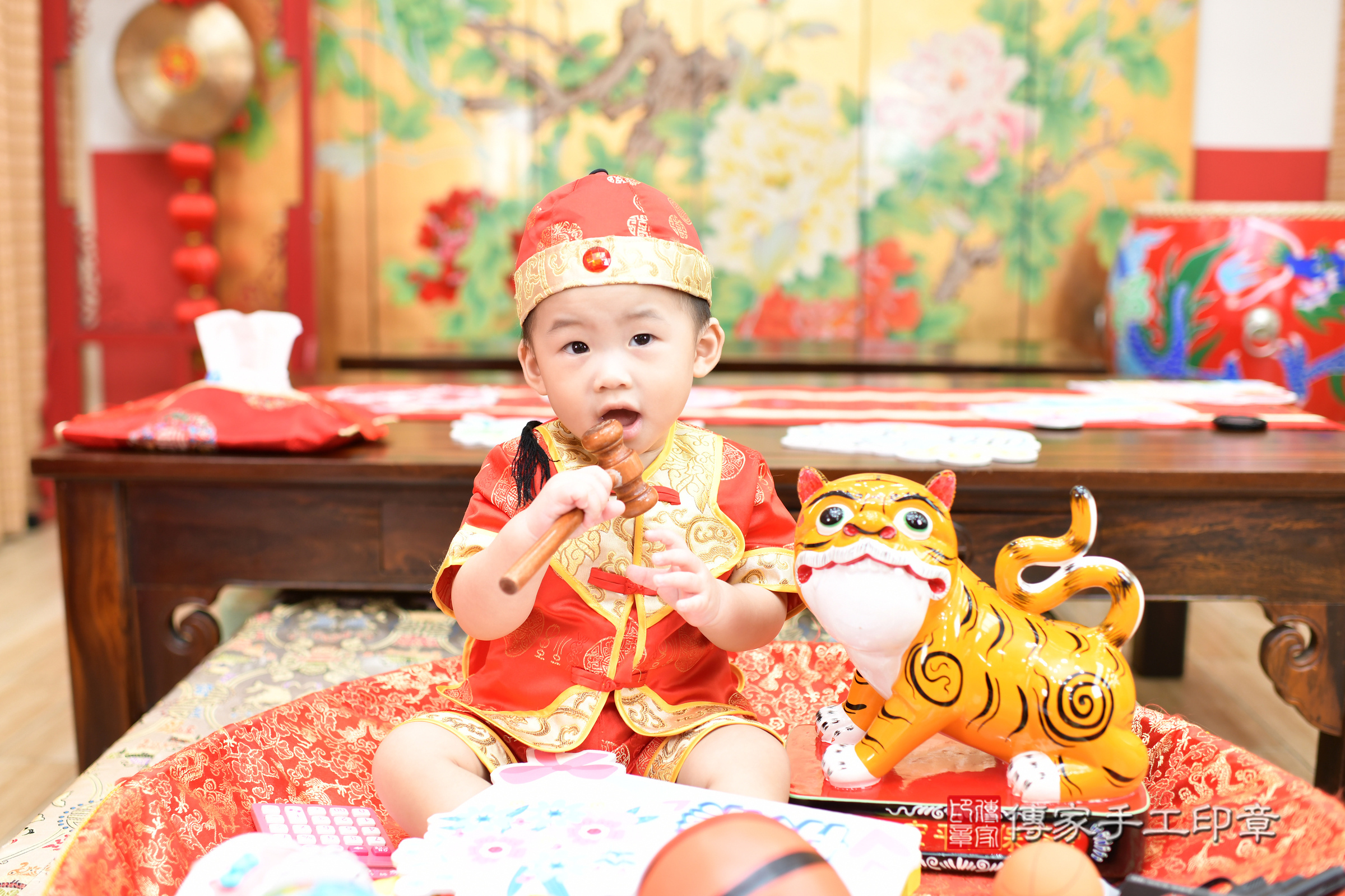 小紘寶寶抓周，小孩古裝禮服照。地點：傳家「台北店」古禮會場，照片4