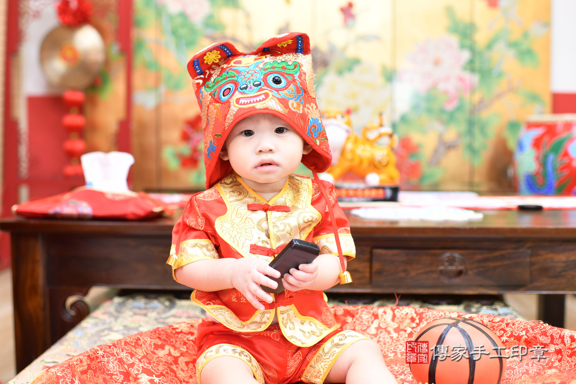 小紘寶寶抓周，小孩古裝禮服照。地點：傳家「台北店」古禮會場，照片2