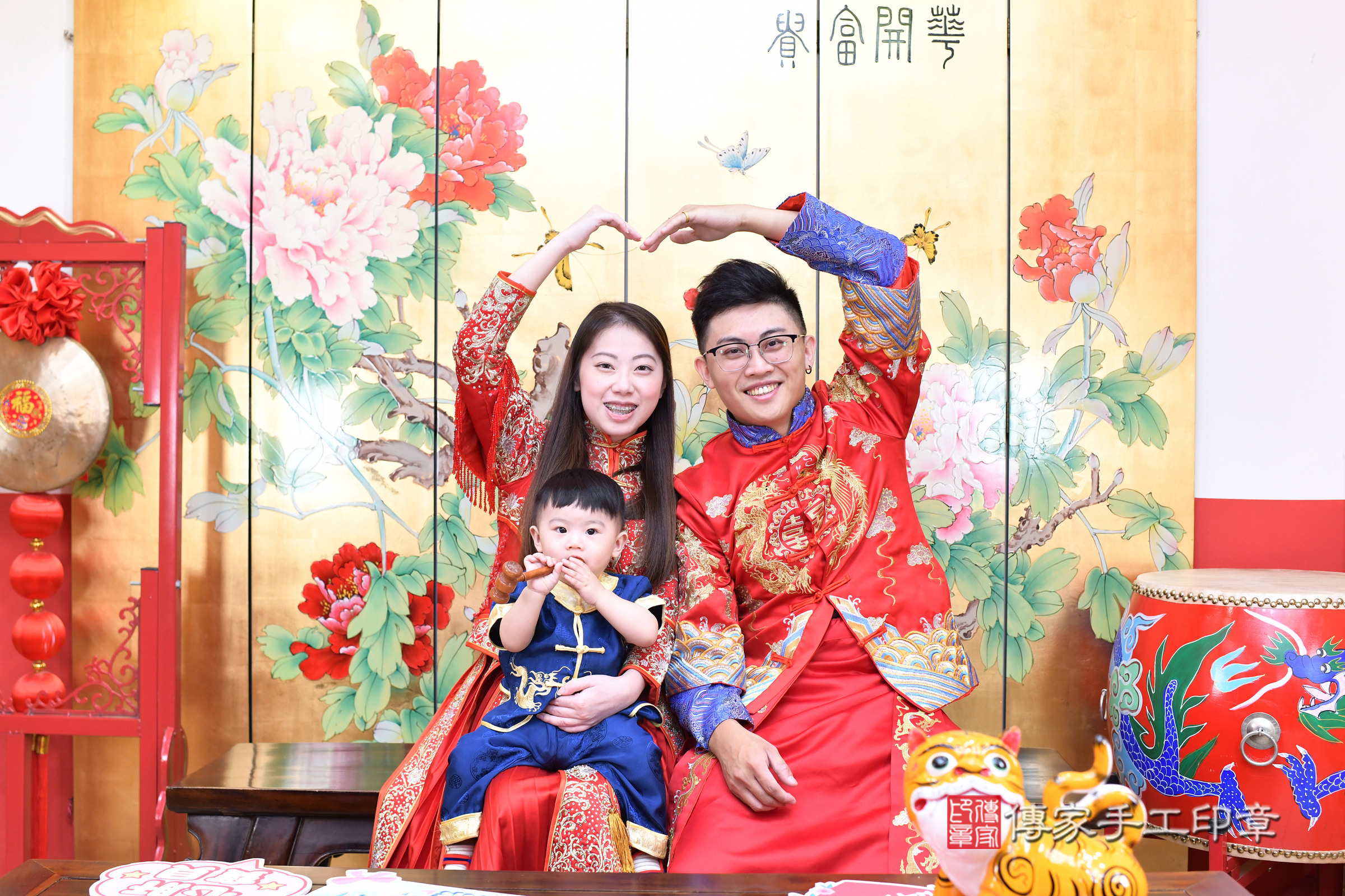 晨晨寶寶抓周，成人與小孩古裝禮服照。地點：傳家「台北店」古禮會場，照片4