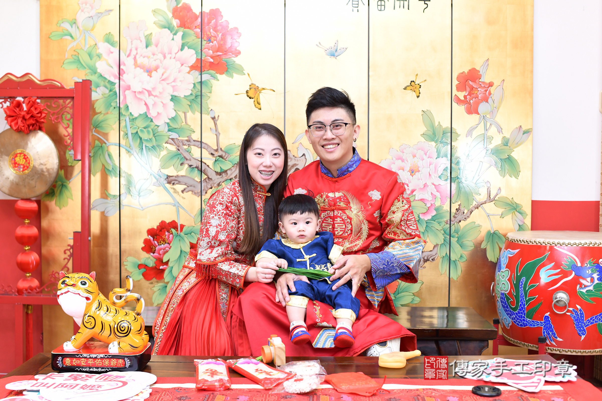晨晨寶寶抓周，成人與小孩古裝禮服照。地點：傳家「台北店」古禮會場，照片3