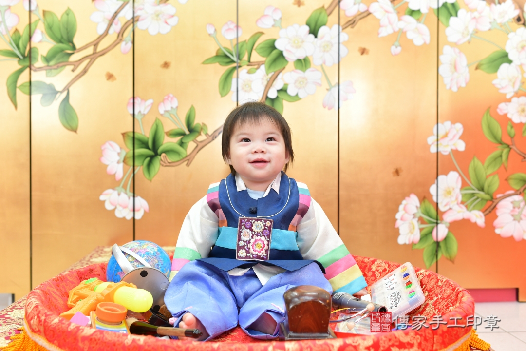 傳家台中店、抓周、古裝禮服照 傳家台中店、抓周、古裝禮服照