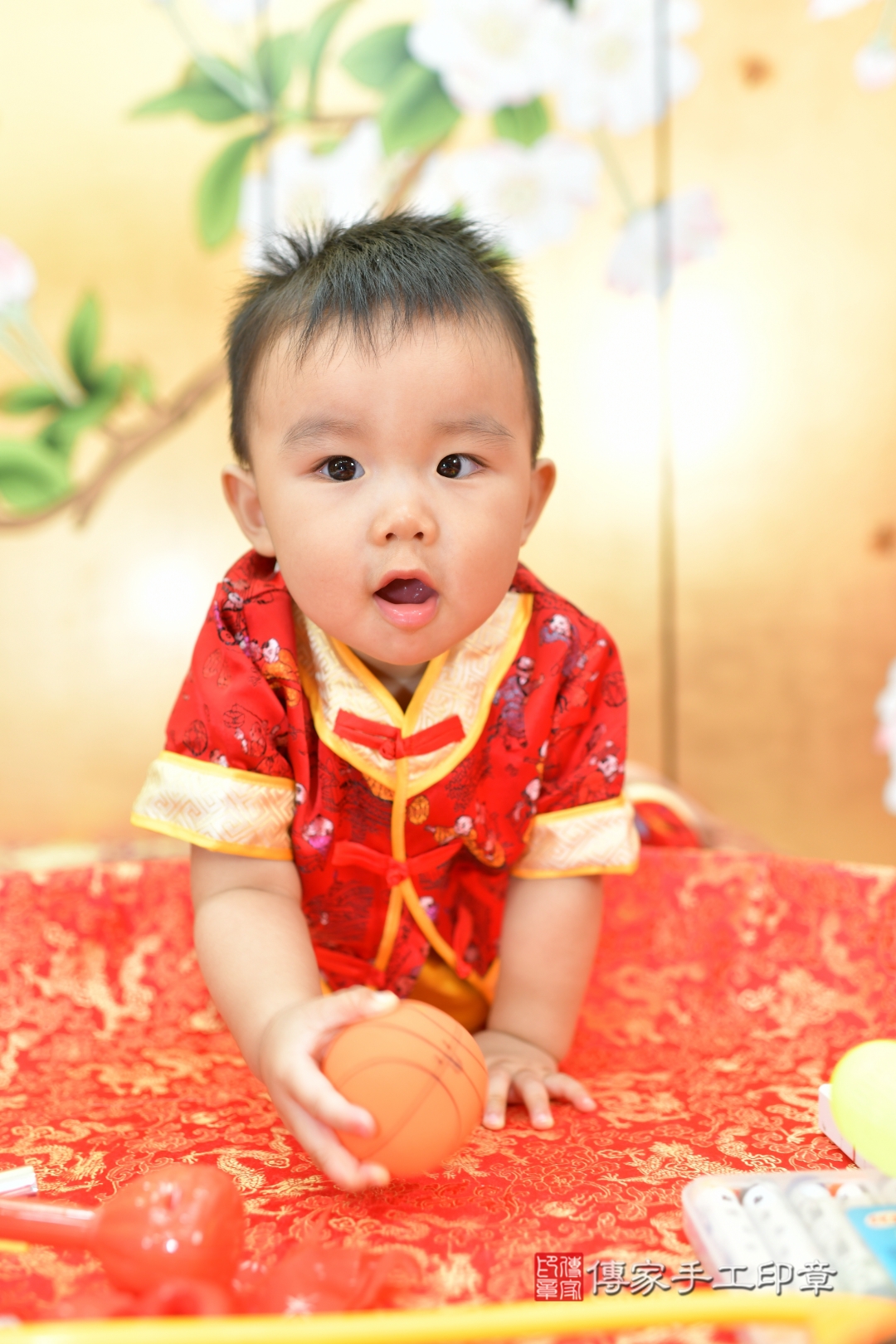 傳家台中店、抓周、古裝禮服照 傳家台中店、抓周、古裝禮服照