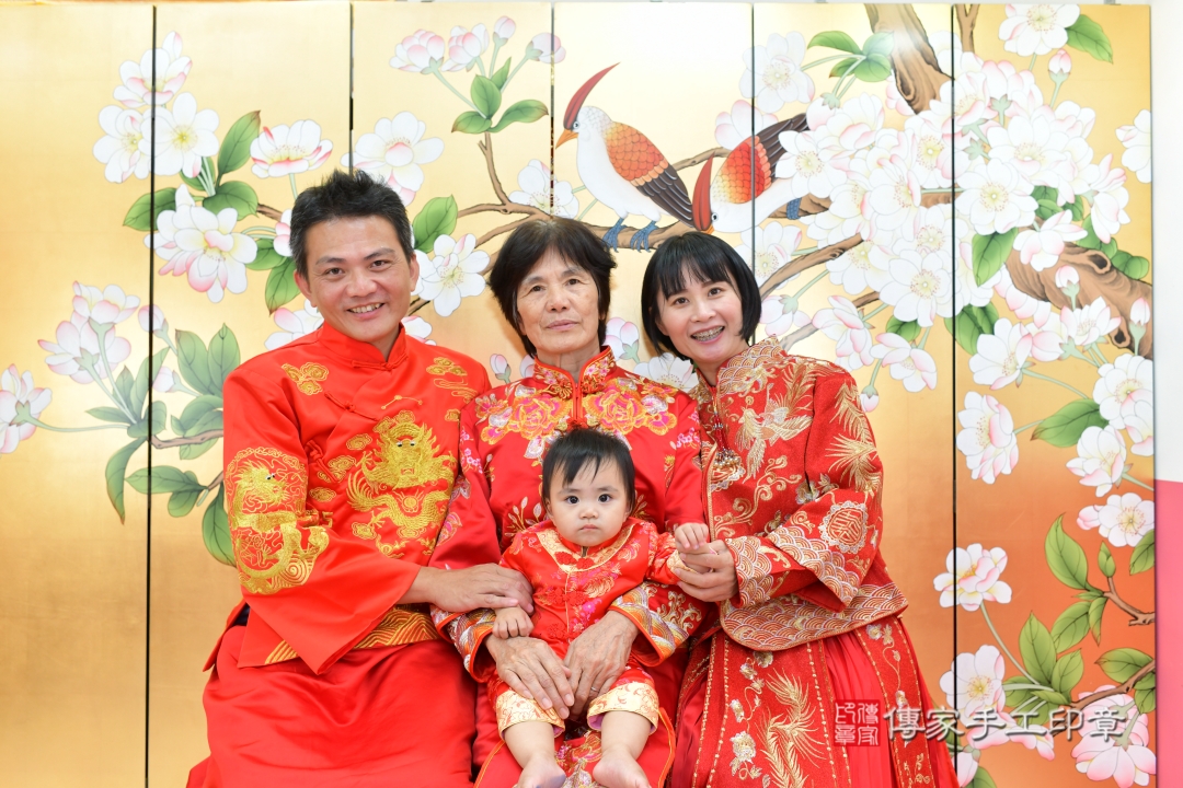 傳家台中店、抓周、古裝禮服照 傳家台中店、抓周、古裝禮服照