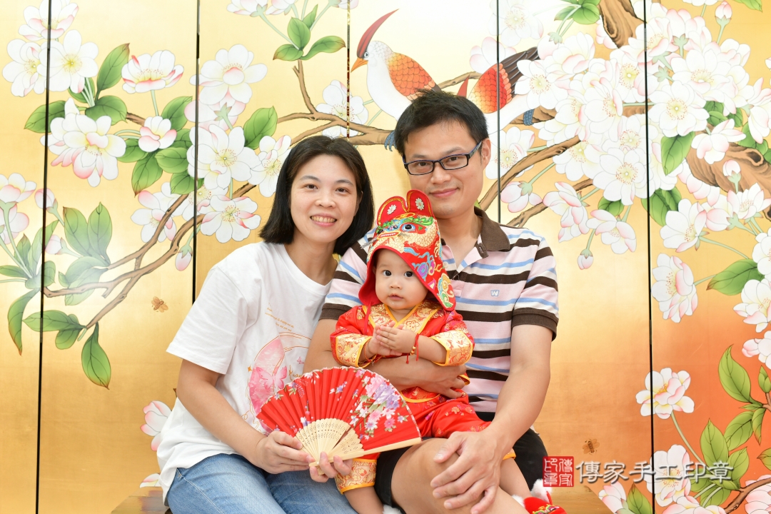 傳家台中店、抓周、古裝禮服照 傳家台中店、抓周、古裝禮服照