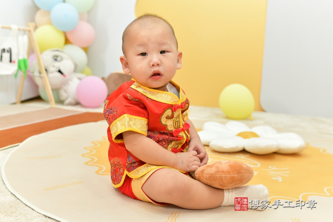 傳家台中店、抓周、古裝禮服照 傳家台中店、抓周、古裝禮服照