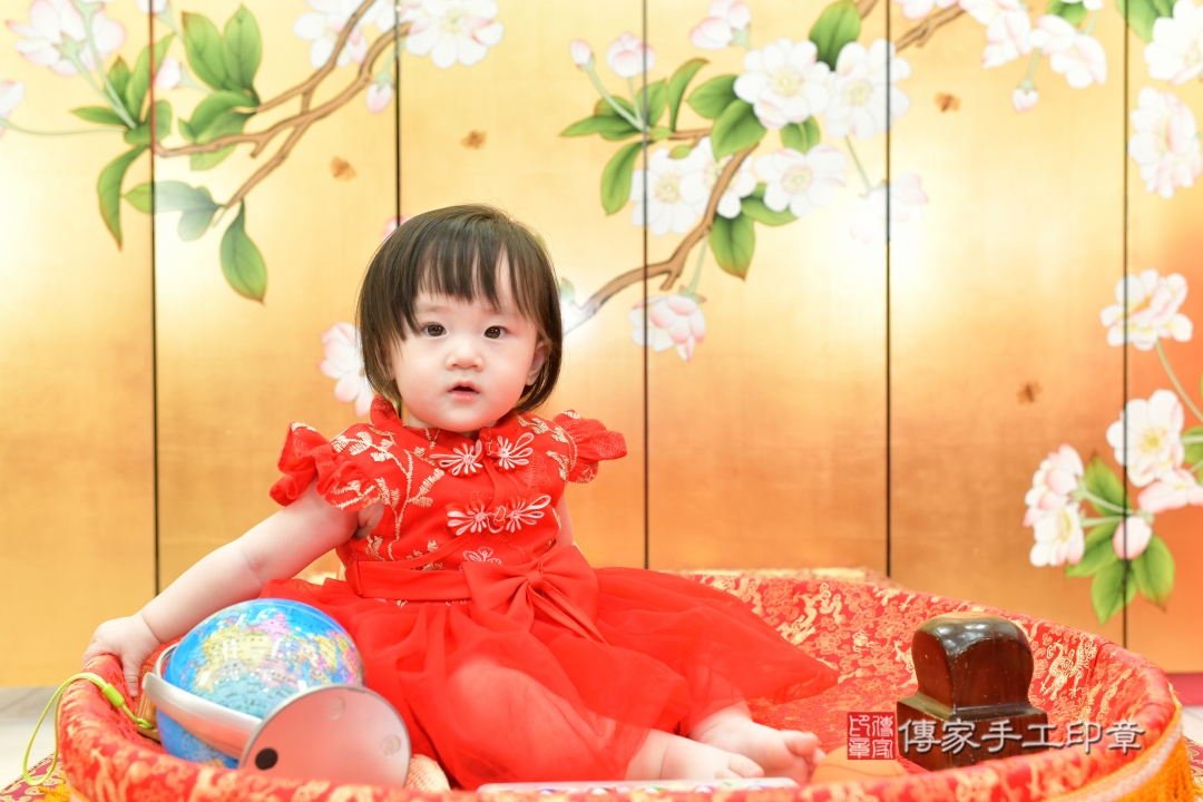 傳家台中店、抓周、古裝禮服照 傳家台中店、抓周、古裝禮服照