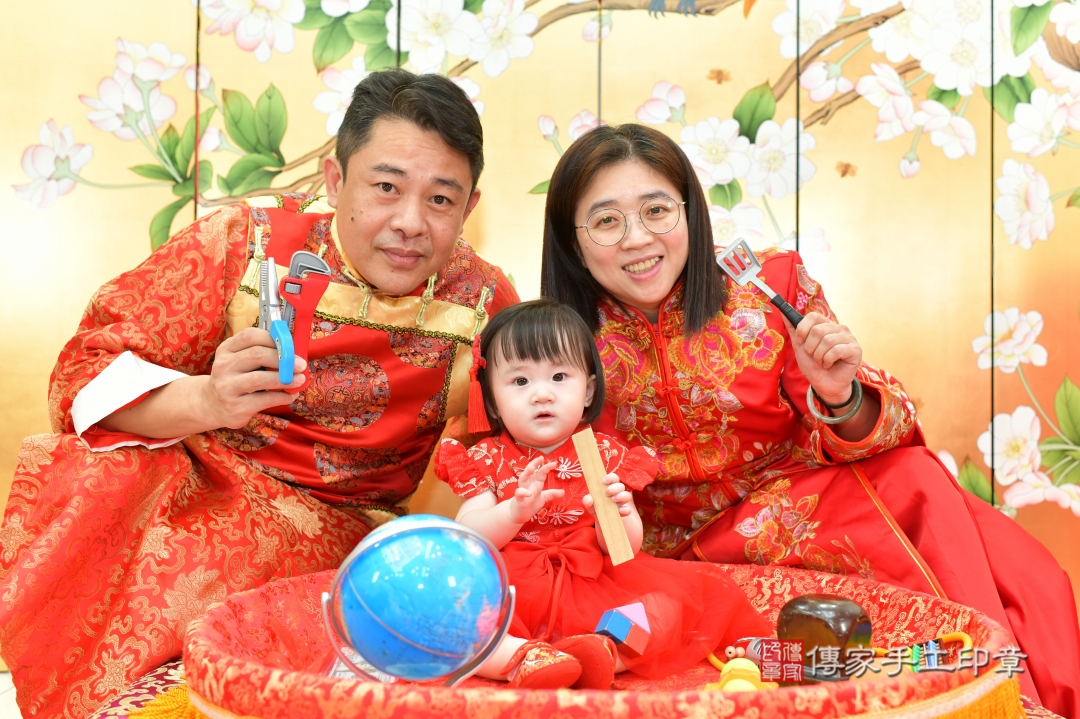 傳家台中店、抓周、古裝禮服照 傳家台中店、抓周、古裝禮服照