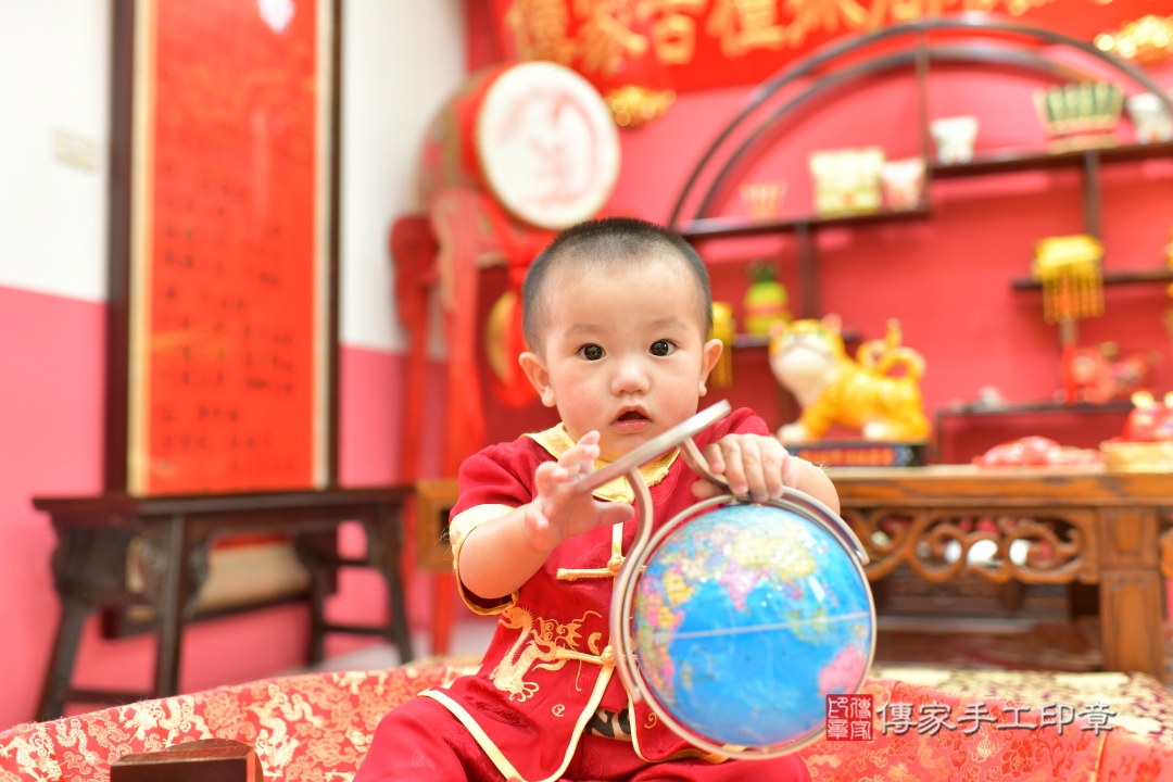 傳家台中店、抓周、古裝禮服照 傳家台中店、抓周、古裝禮服照