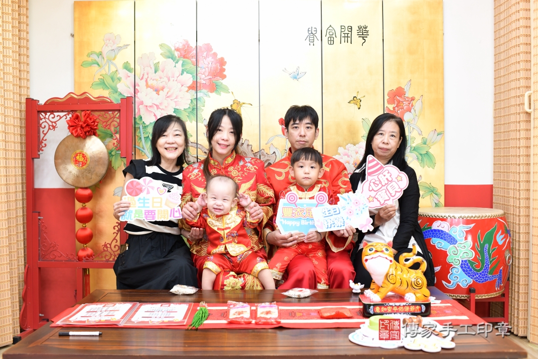 傳家台北店、抓周、古裝禮服照