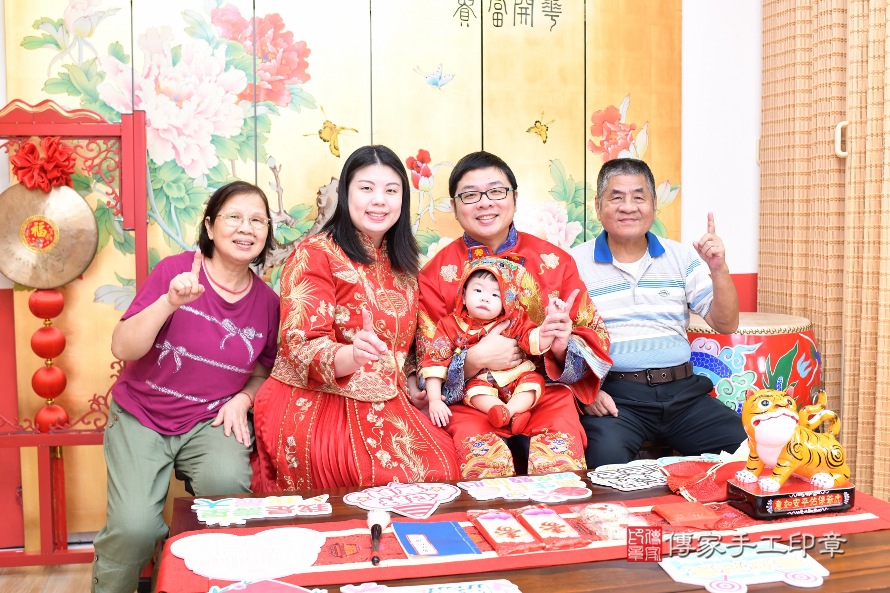 傳家台北店、抓周、古裝禮服照