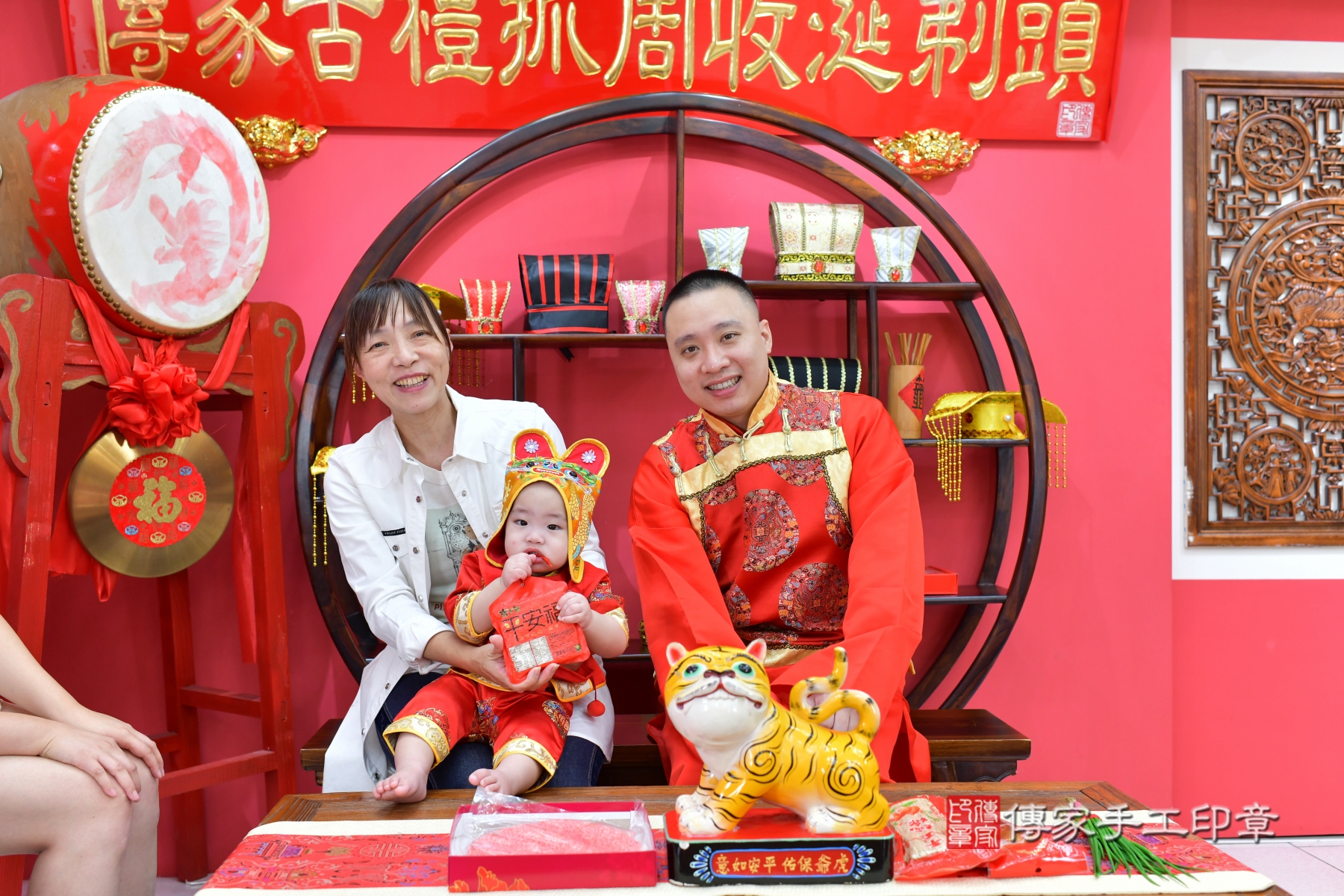 傳家台中店、抓周、古裝禮服照