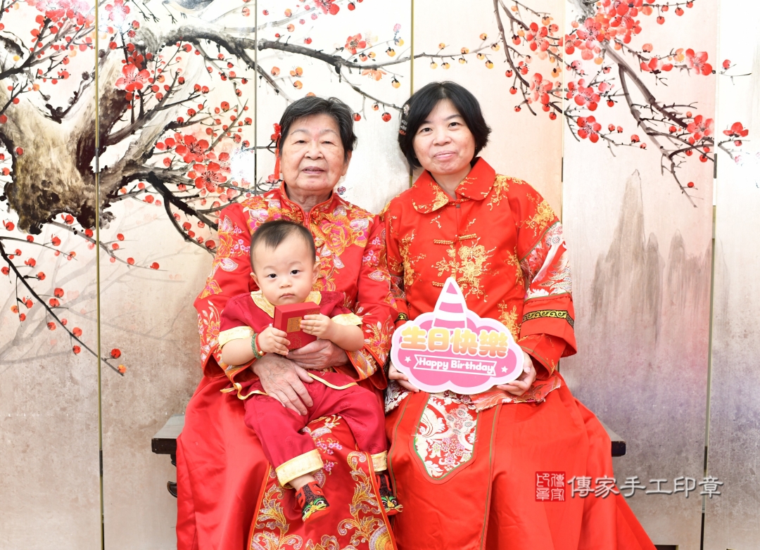 傳家台北店、抓周、古裝禮服照