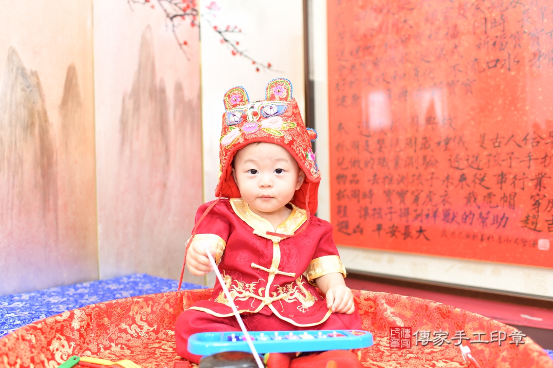 傳家台北店、抓周、古裝禮服照 傳家台北店、抓周、古裝禮服照