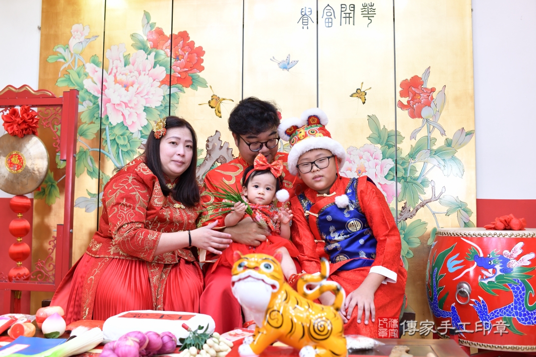 傳家台北店、抓周、古裝禮服照