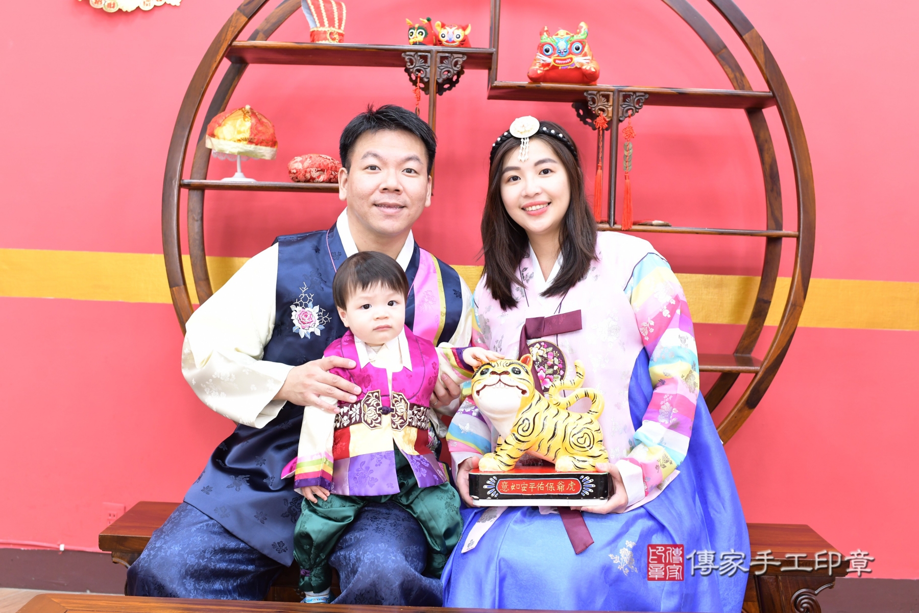 傳家台北店、抓周、古裝禮服照 傳家台北店、抓周、古裝禮服照