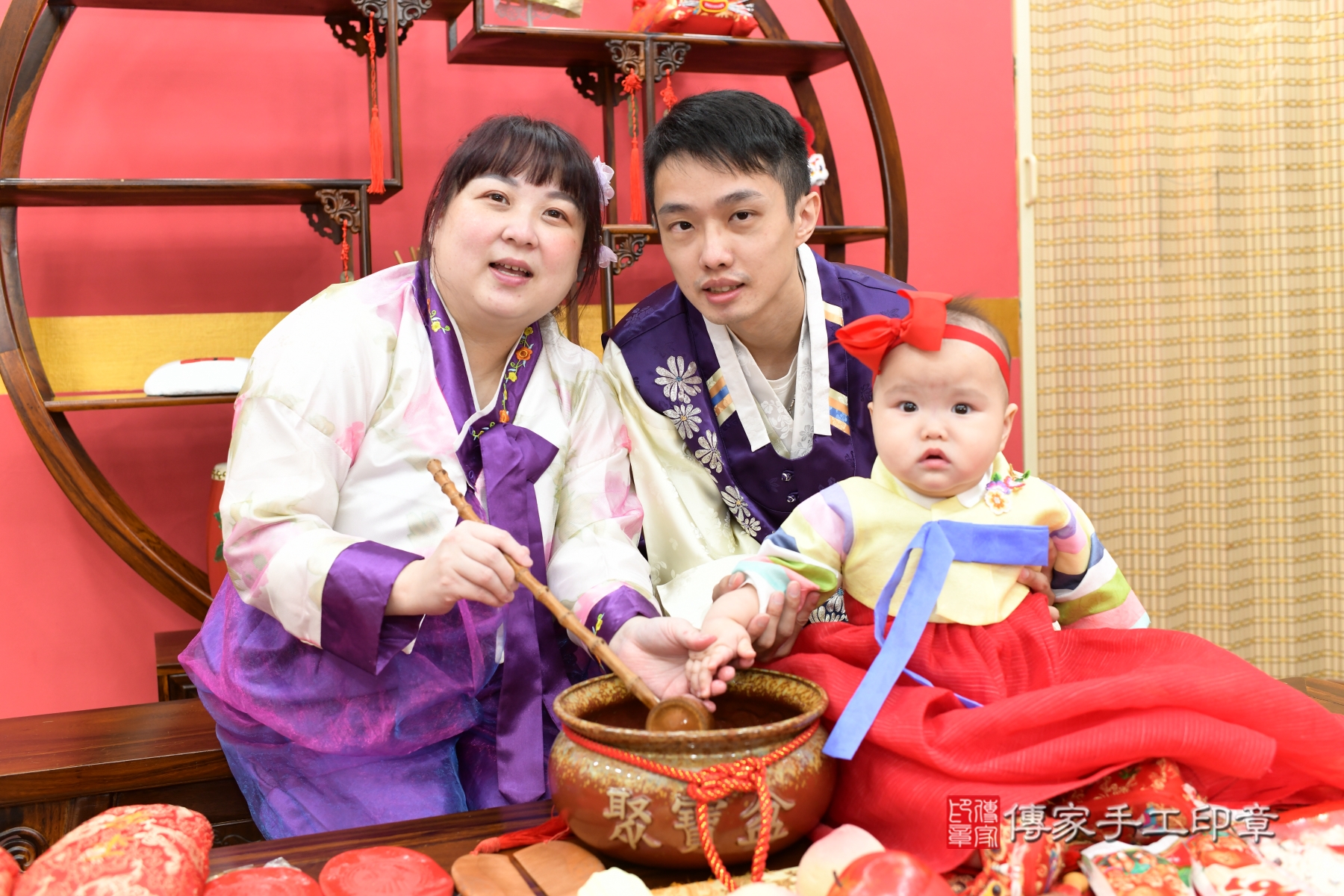 傳家台北店、抓周、古裝禮服照 傳家台北店、抓周、古裝禮服照