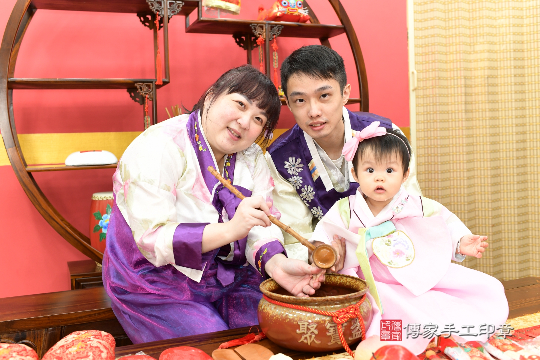 傳家台北店、抓周、古裝禮服照 傳家台北店、抓周、古裝禮服照