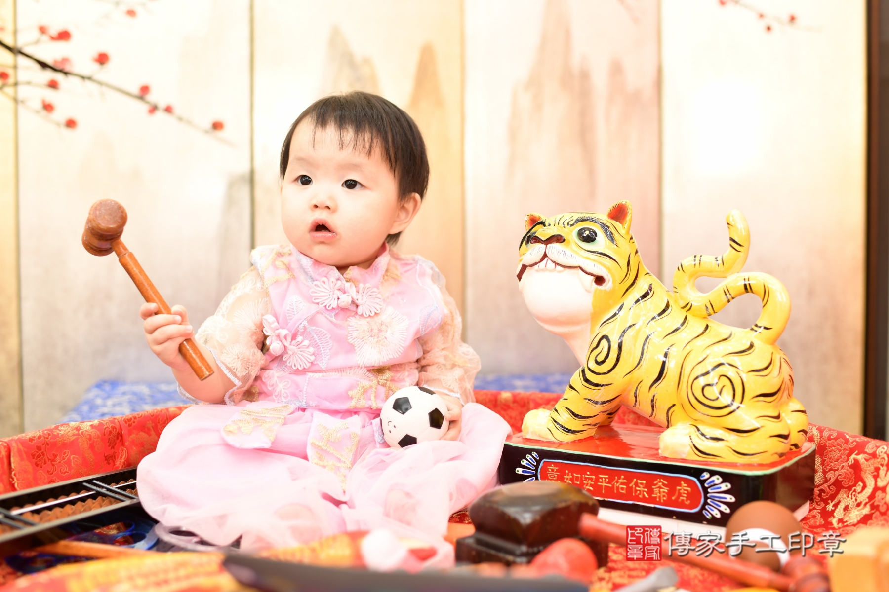 傳家新北店、抓周、古裝禮服照 傳家新北店、抓周、古裝禮服照