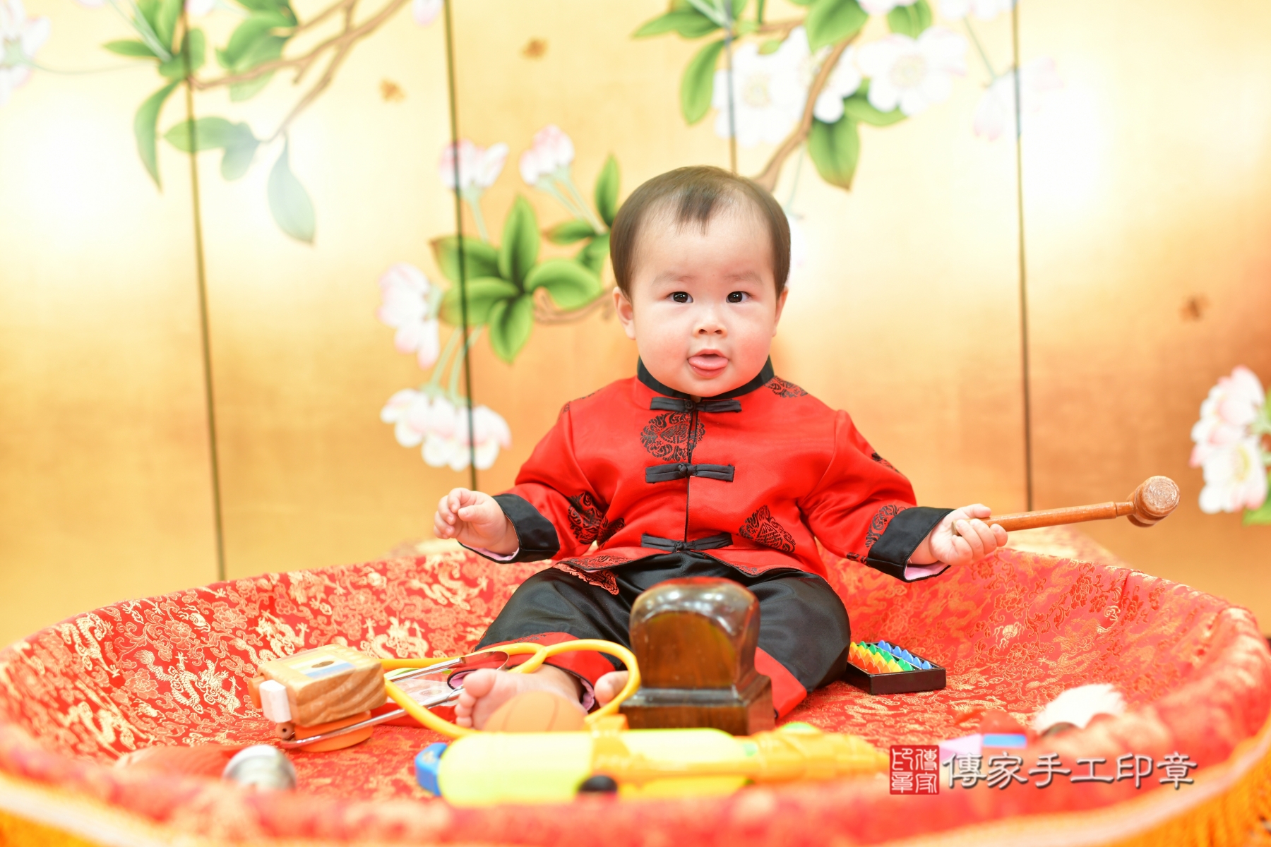 傳家台中店、抓周、古裝禮服照