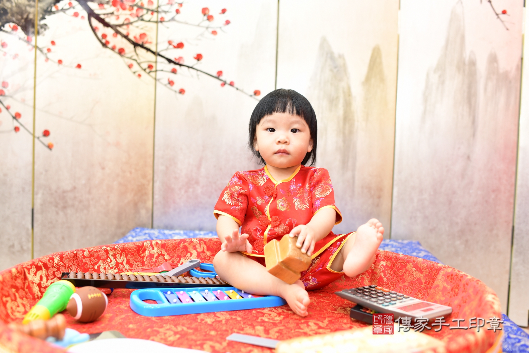 傳家新北店、抓周、古裝禮服照 傳家新北店、抓周、古裝禮服照