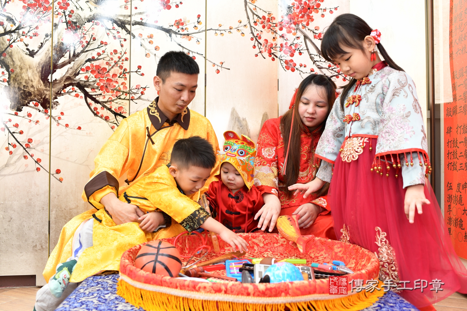 傳家新北店、抓周、古裝禮服照
