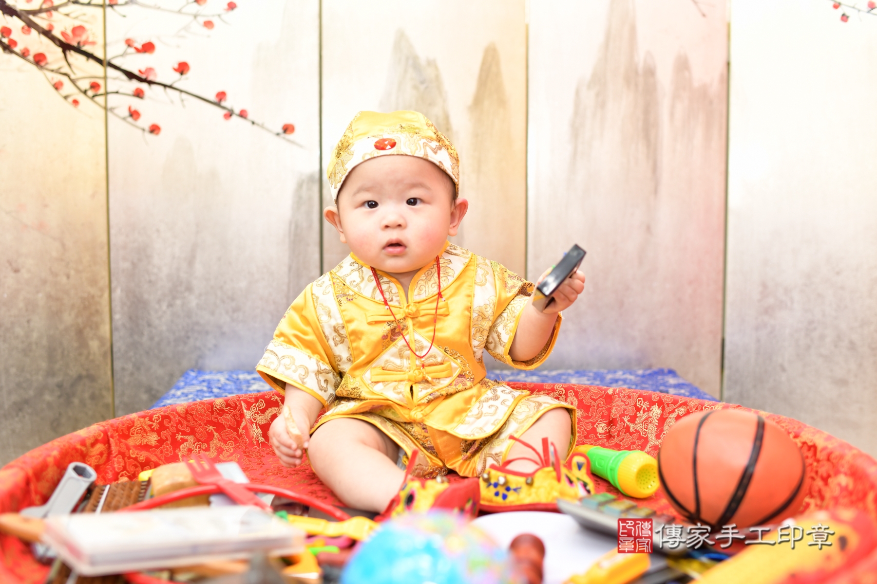 傳家台北店、抓周、古裝禮服照