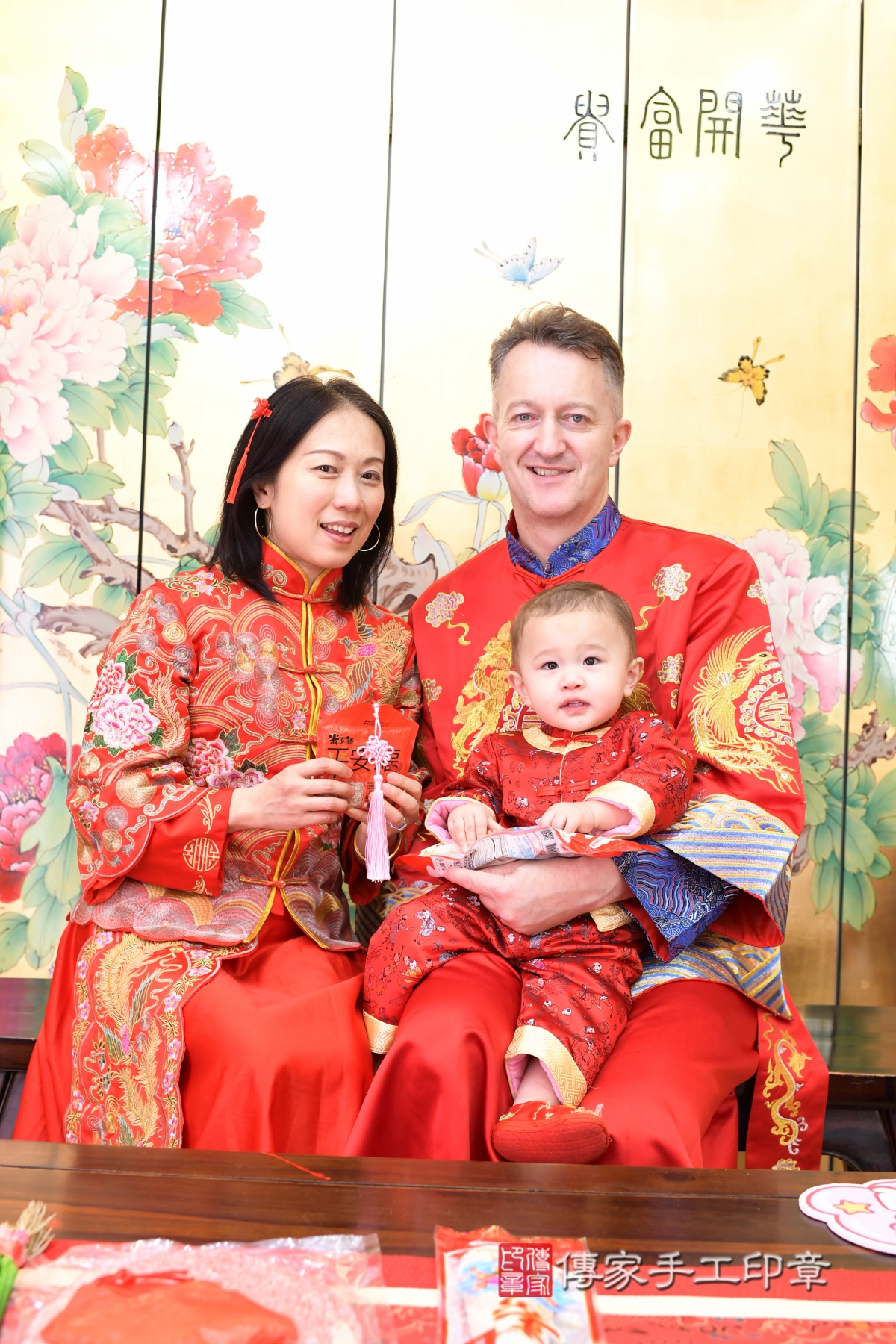 傳家台北店、抓周、古裝禮服照 傳家台北店、抓周、古裝禮服照