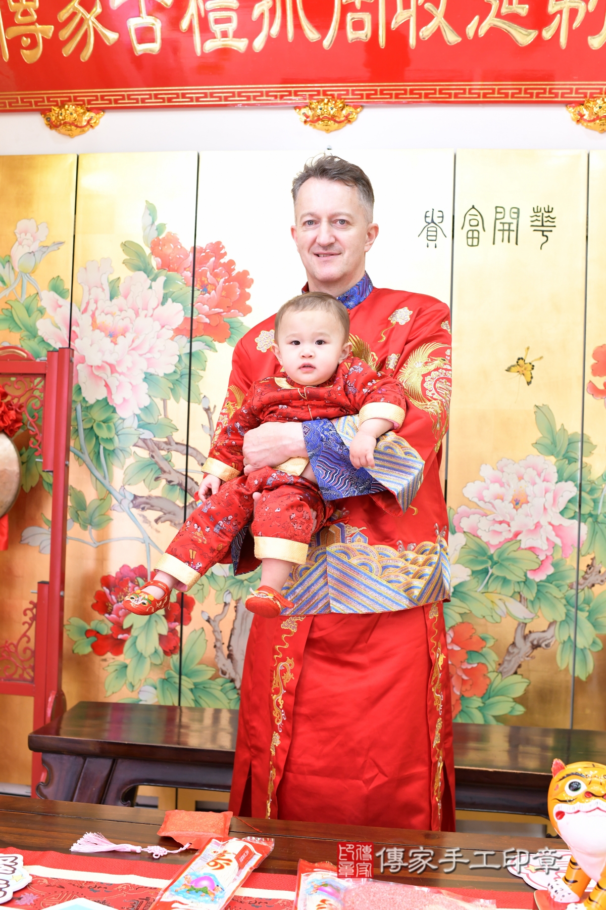 傳家台北店、抓周、古裝禮服照 傳家台北店、抓周、古裝禮服照