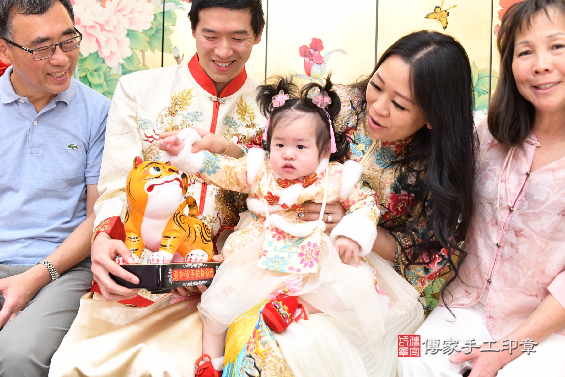 傳家台北店、抓周、古裝禮服照 傳家台北店、抓周、古裝禮服照