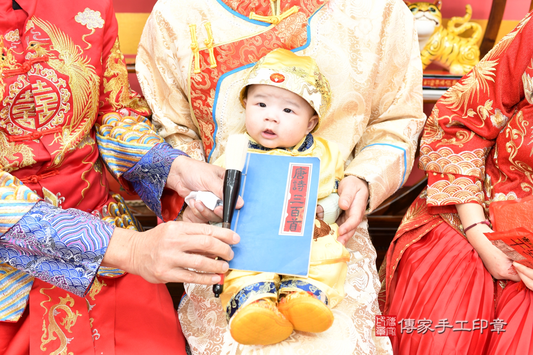 傳家台北店、收涎、古裝禮服照 傳家台北店、收涎、古裝禮服照