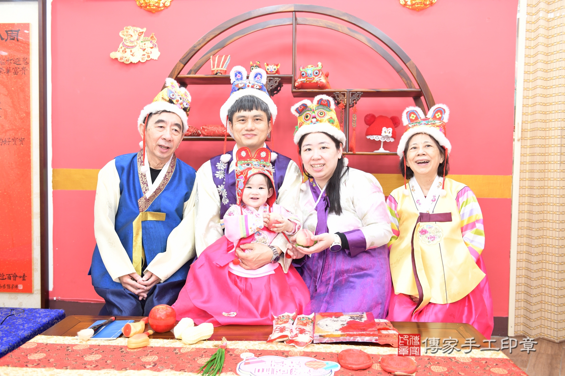 傳家台北店、抓周、古裝禮服照 傳家台北店、抓周、古裝禮服照