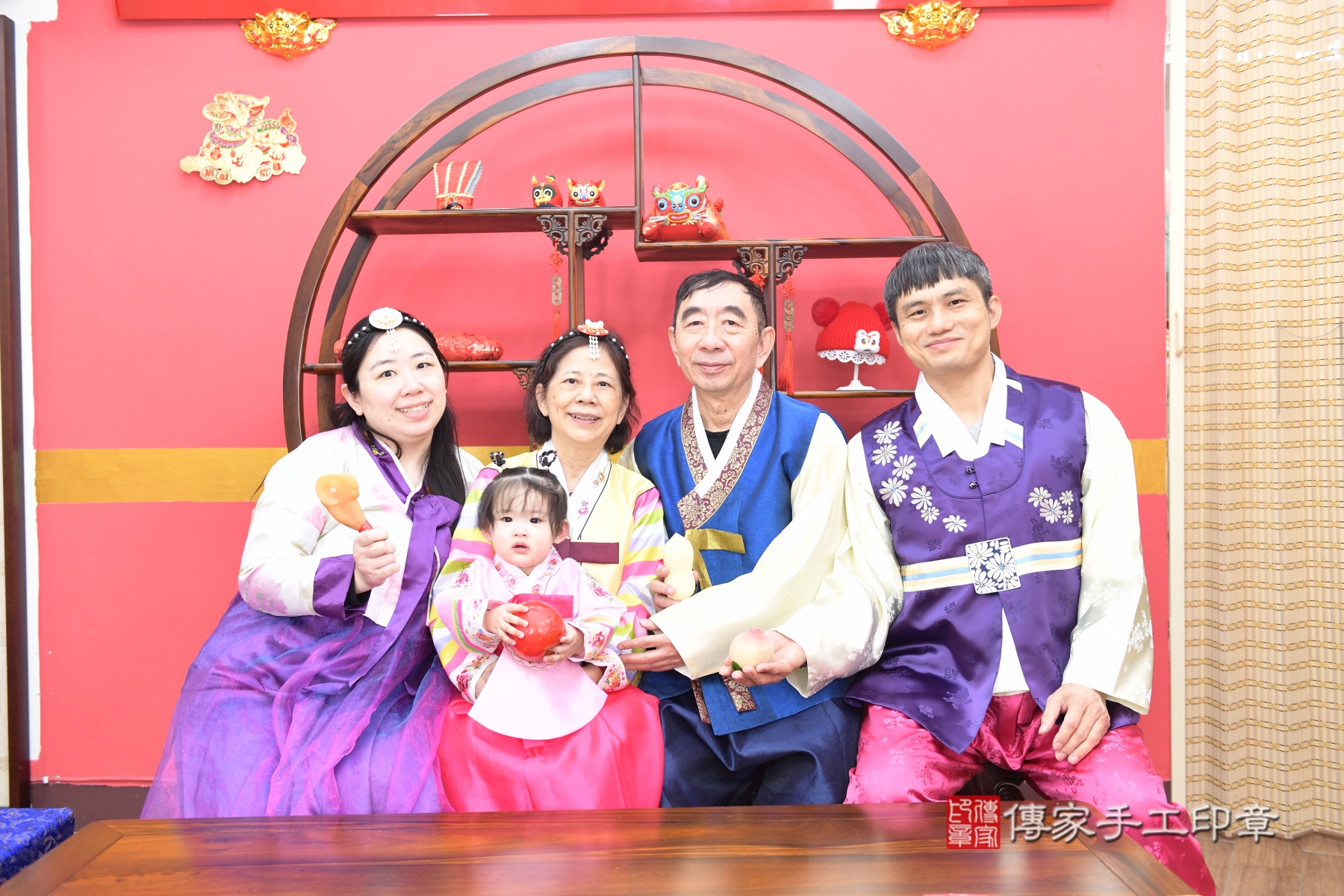 傳家台北店、抓周、古裝禮服照 傳家台北店、抓周、古裝禮服照