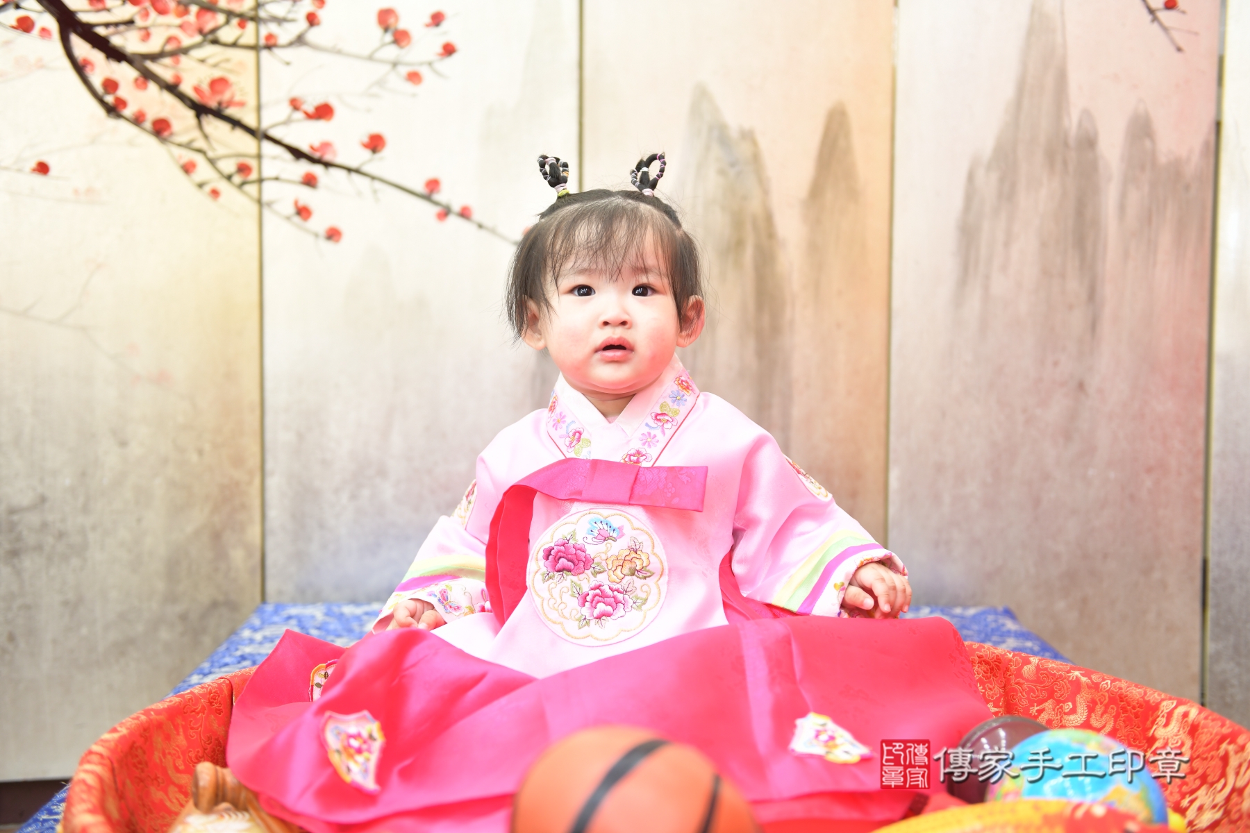 傳家台北店、抓周、古裝禮服照 傳家台北店、抓周、古裝禮服照