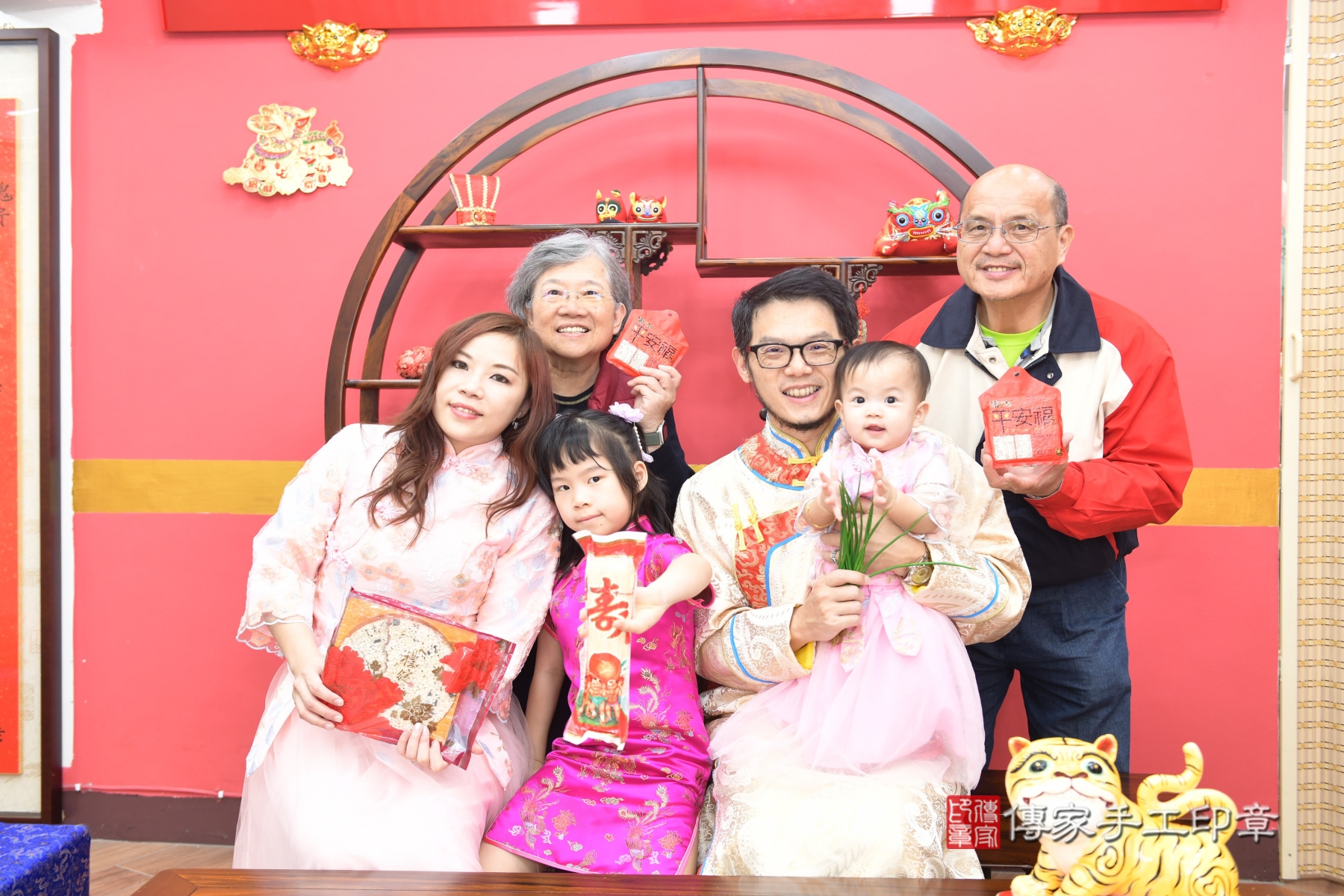 傳家新北店、抓周、古裝禮服照