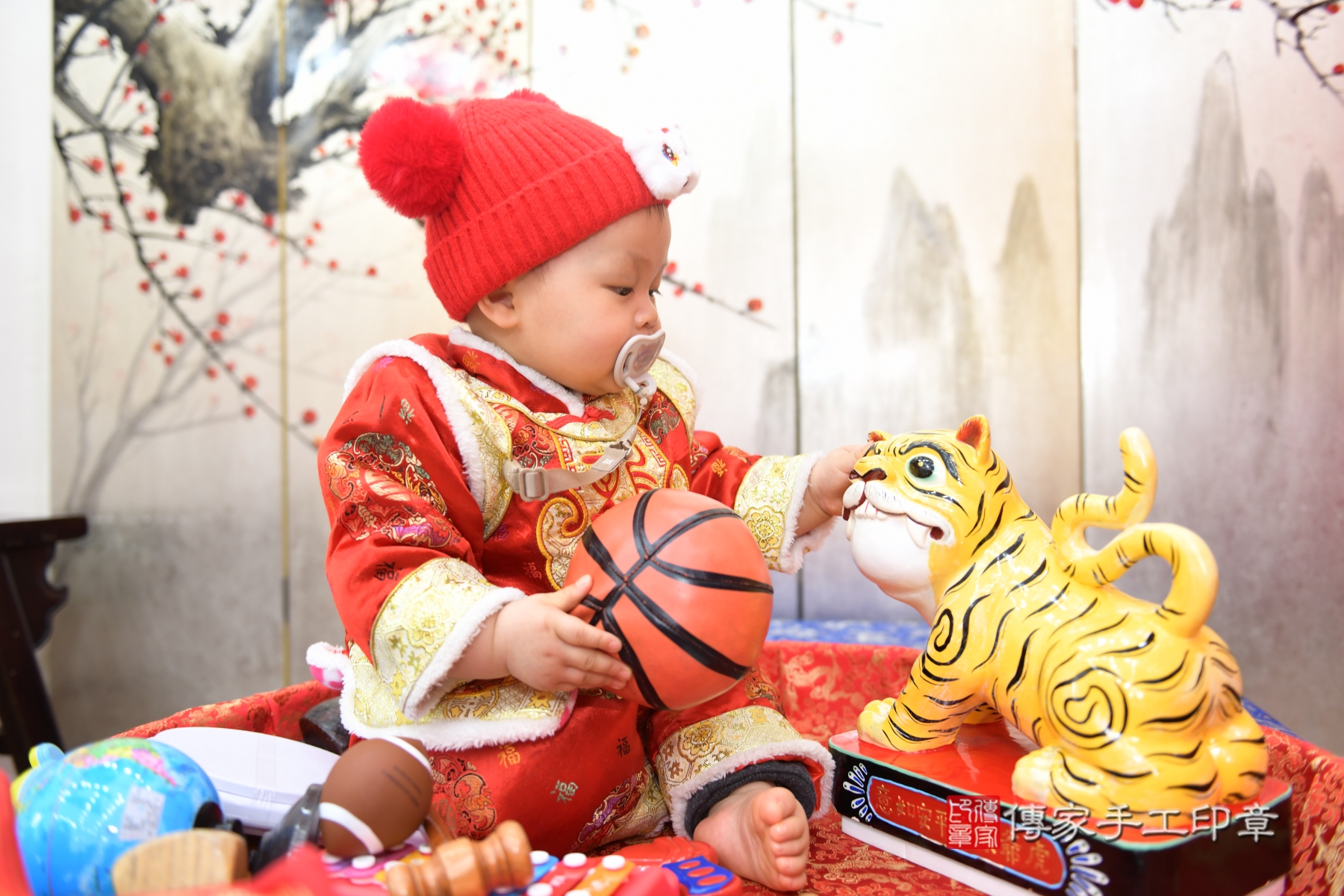 傳家台北店、抓周、古裝禮服照 傳家台北店、抓周、古裝禮服照